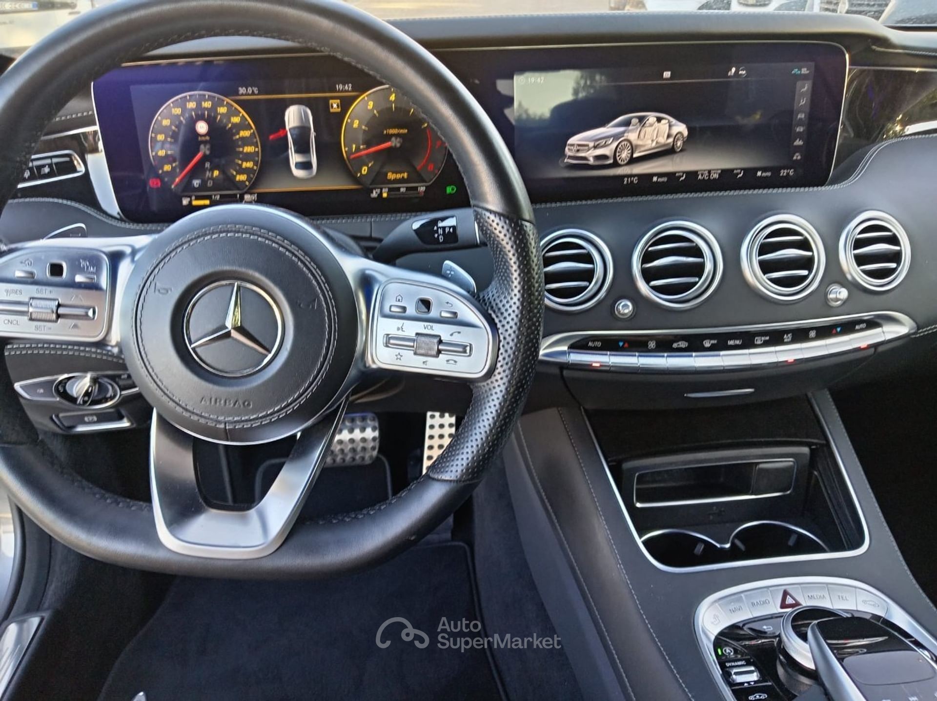 Mercedes-Benz 220 S