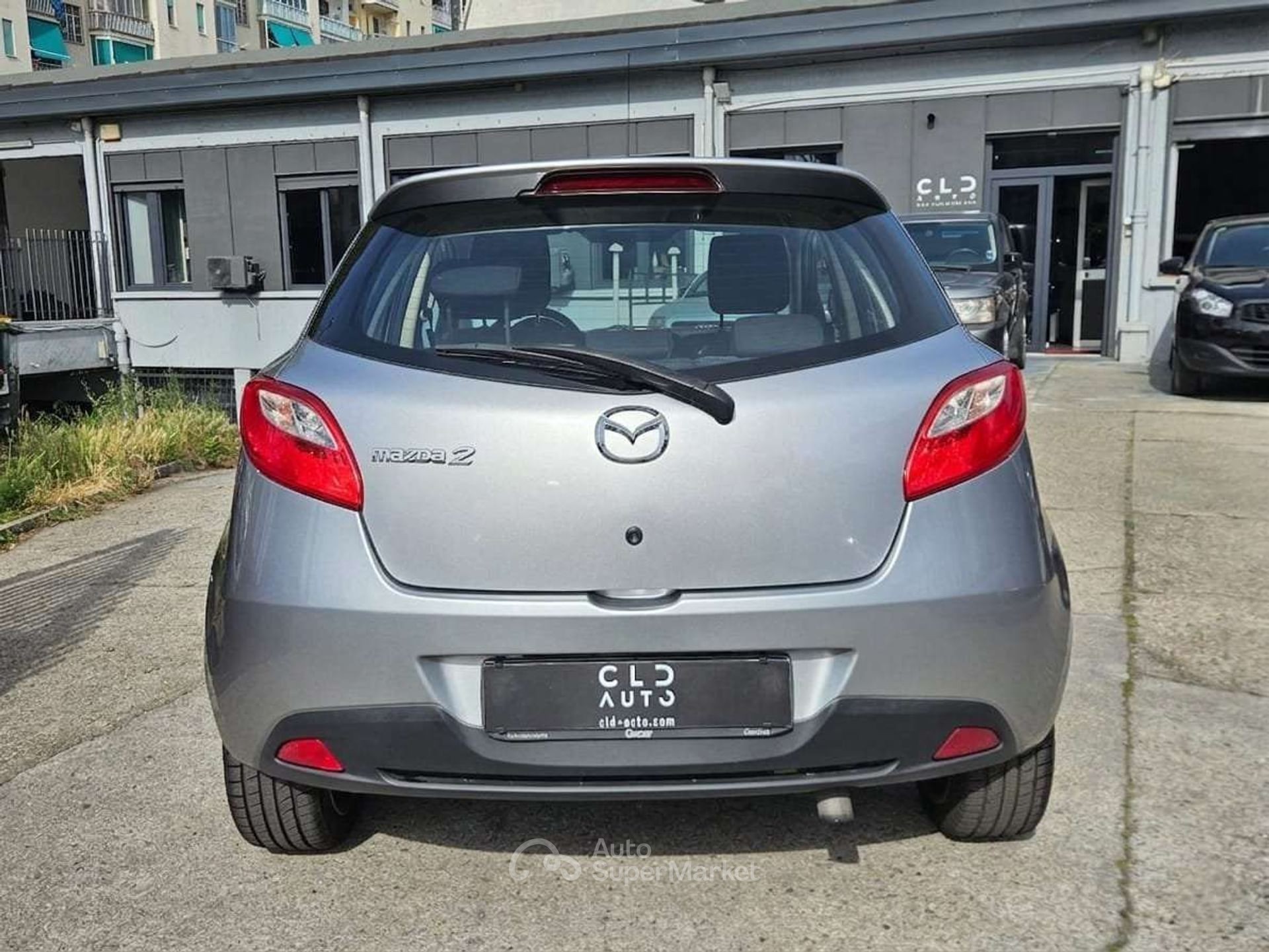 Mazda 2