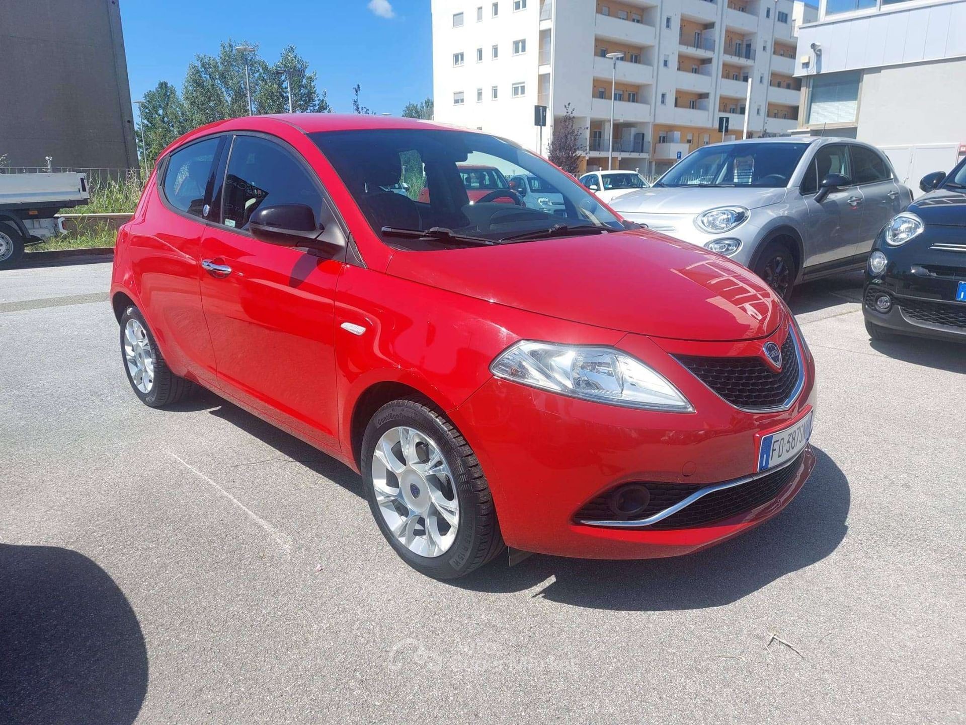 Lancia Ypsilon