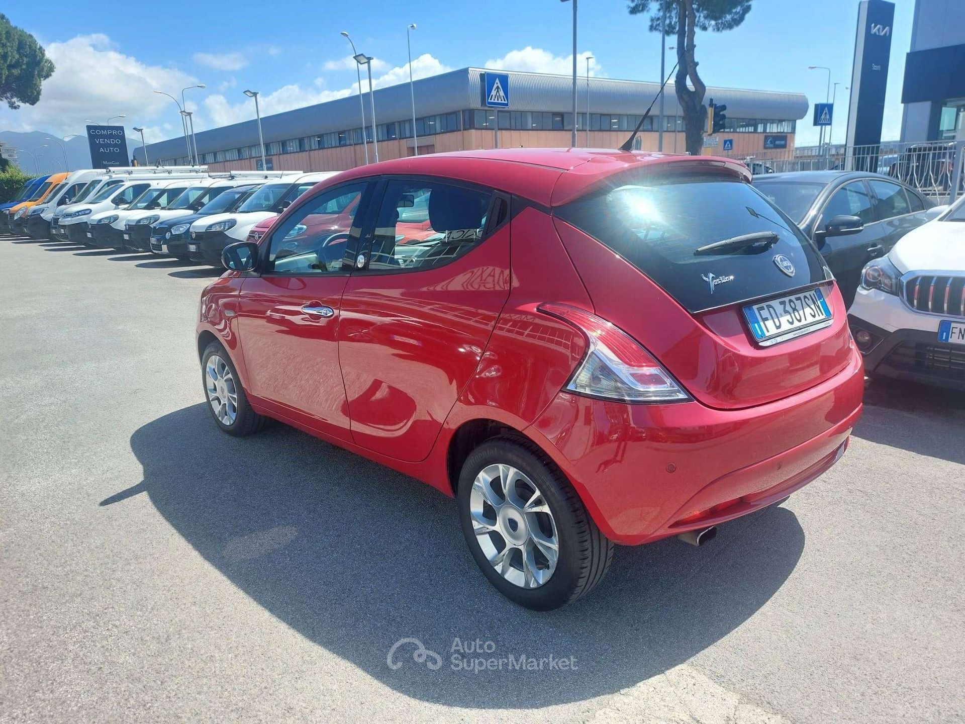 Lancia Ypsilon