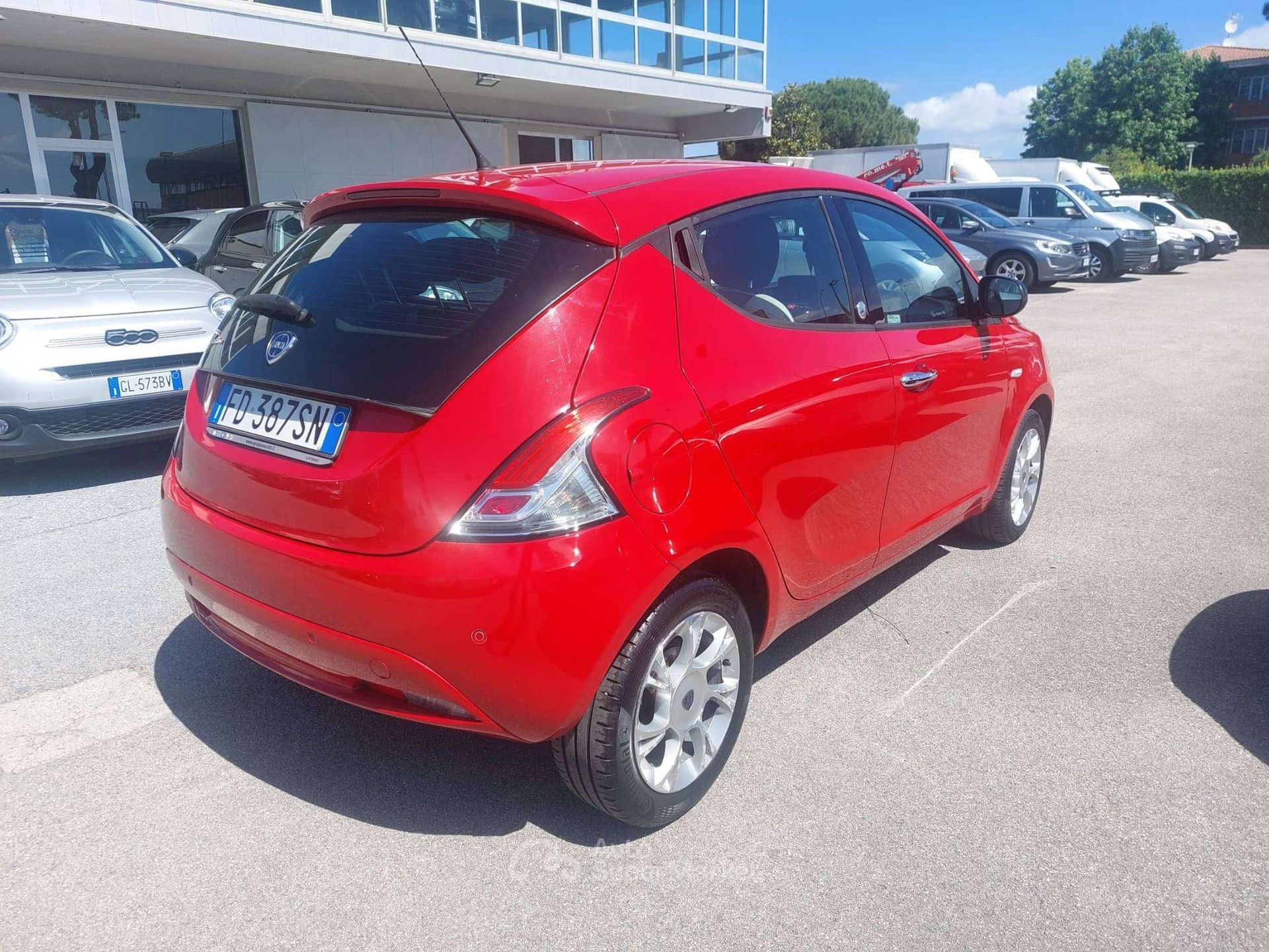 Lancia Ypsilon