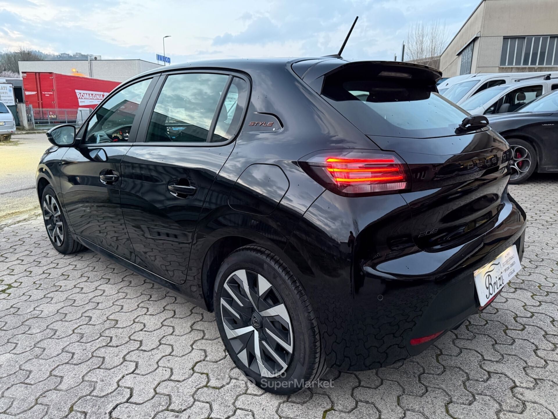 Peugeot 208