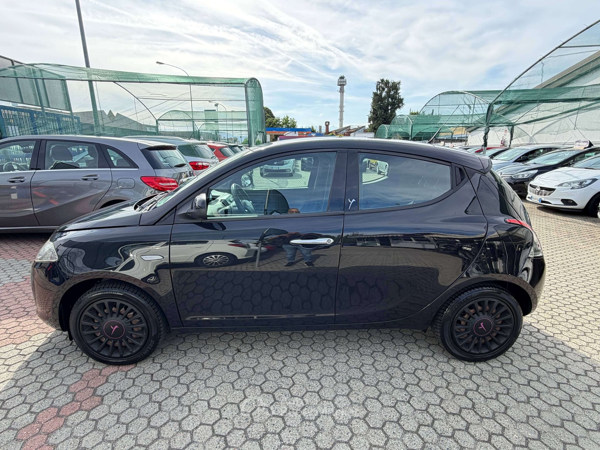 Lancia Ypsilon