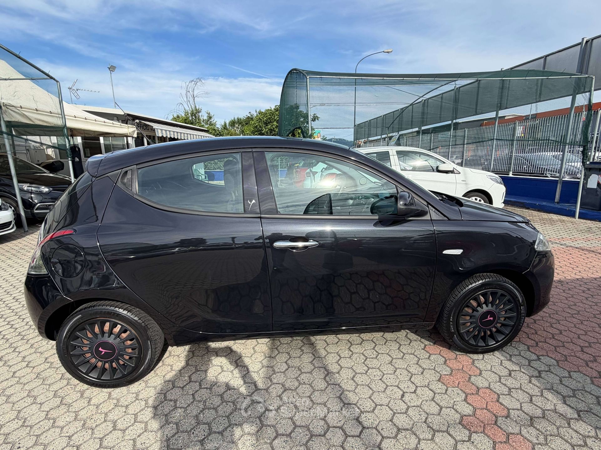 Lancia Ypsilon
