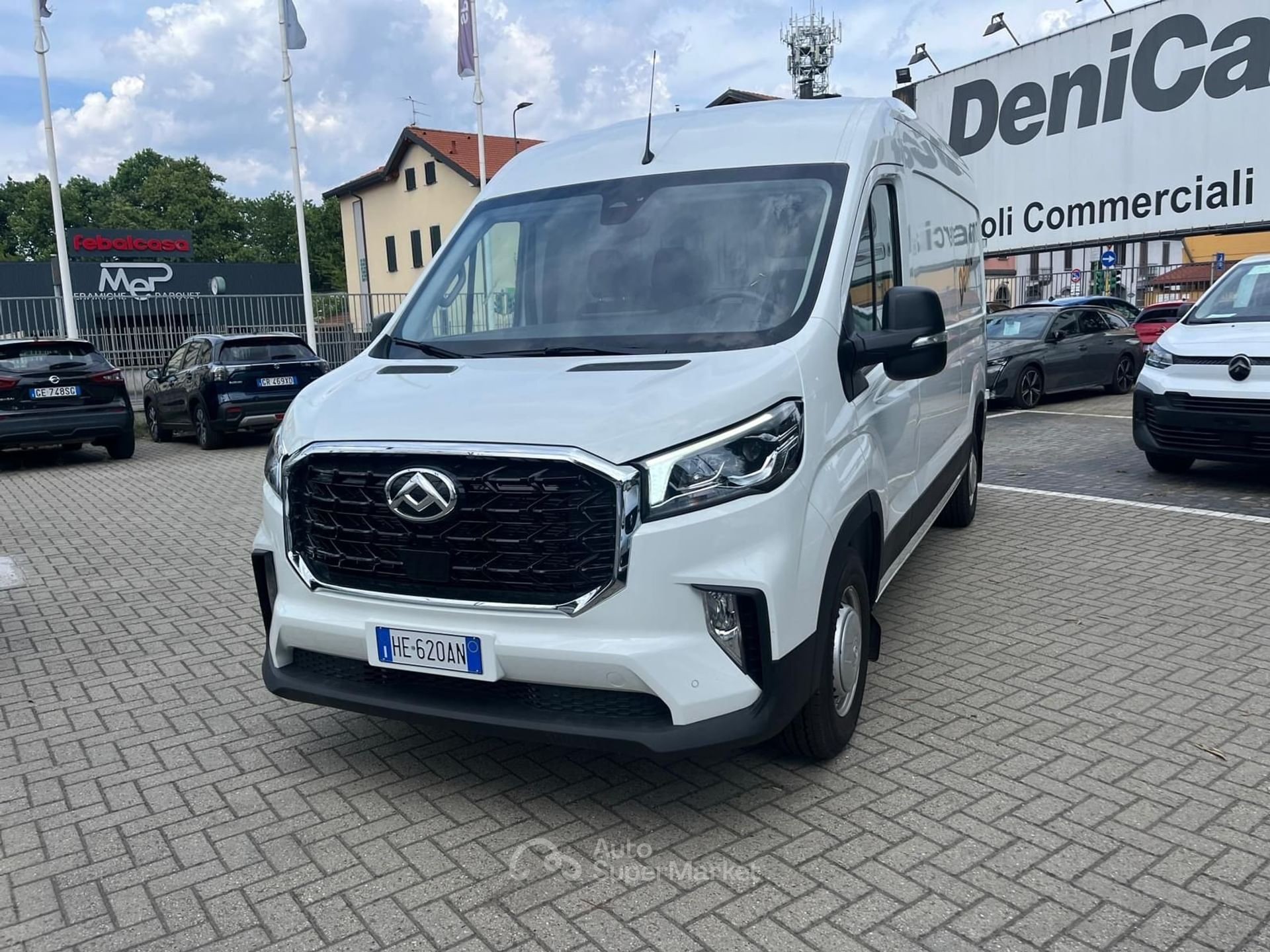 Maxus Deliver9