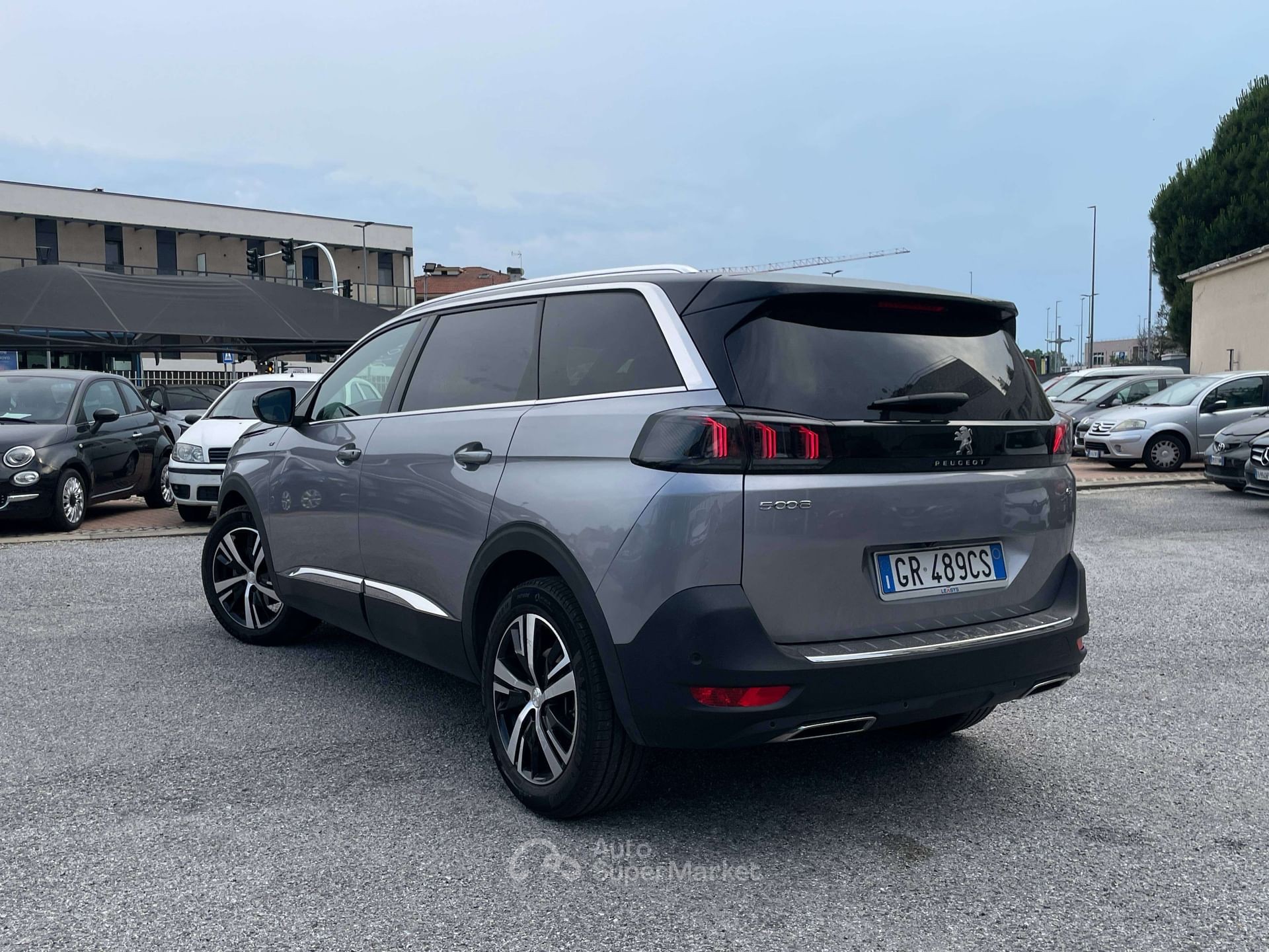 Peugeot 5008