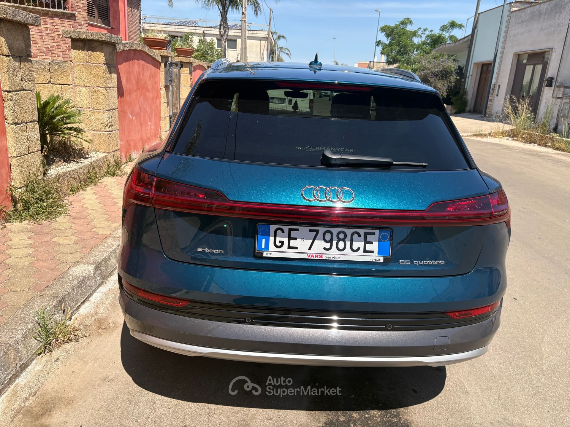 Audi e-tron