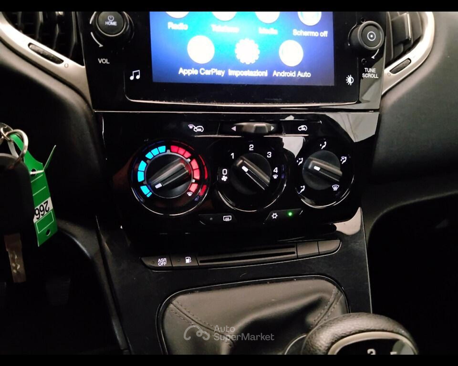 Lancia Ypsilon