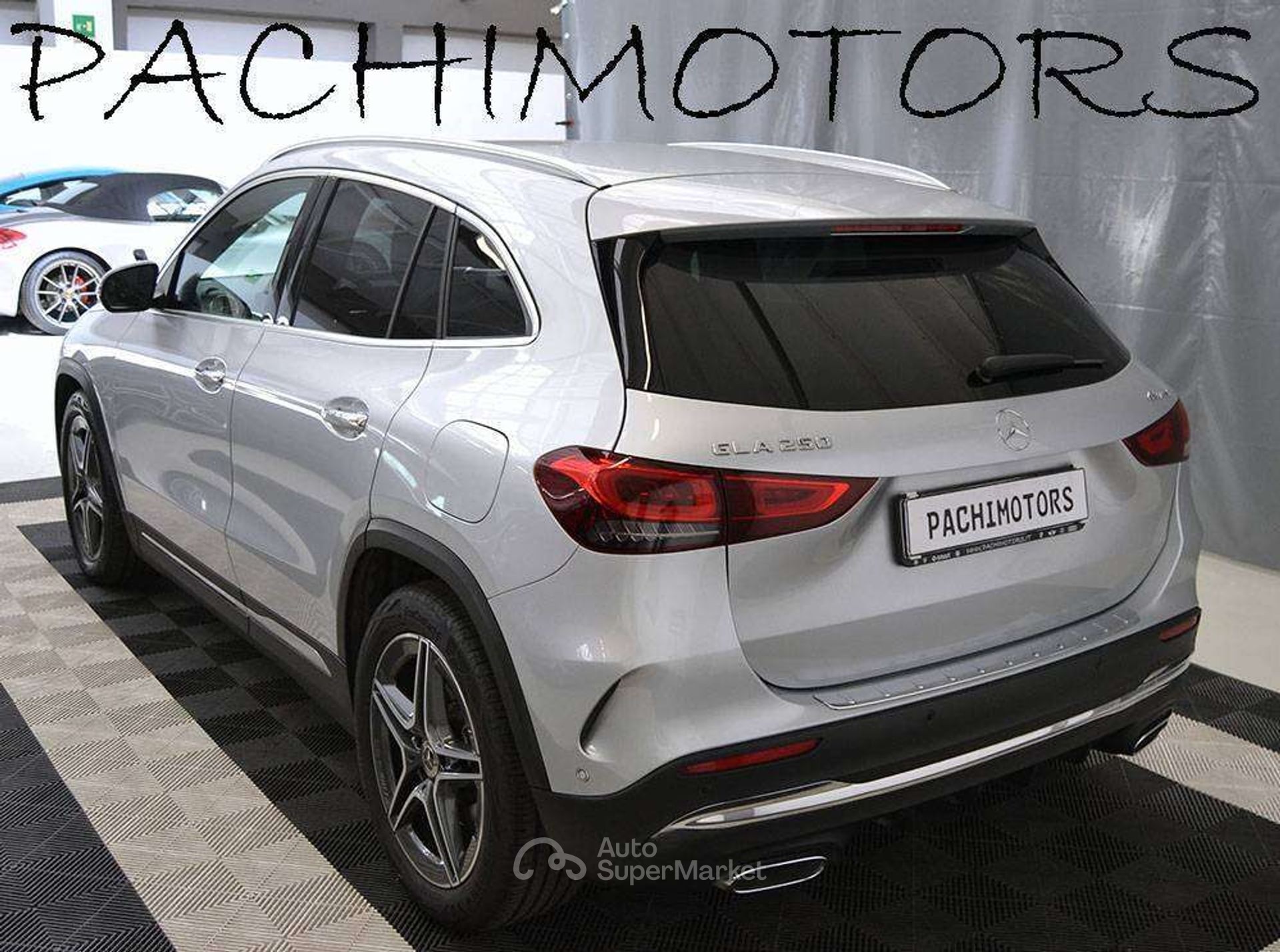 Mercedes-Benz GLA