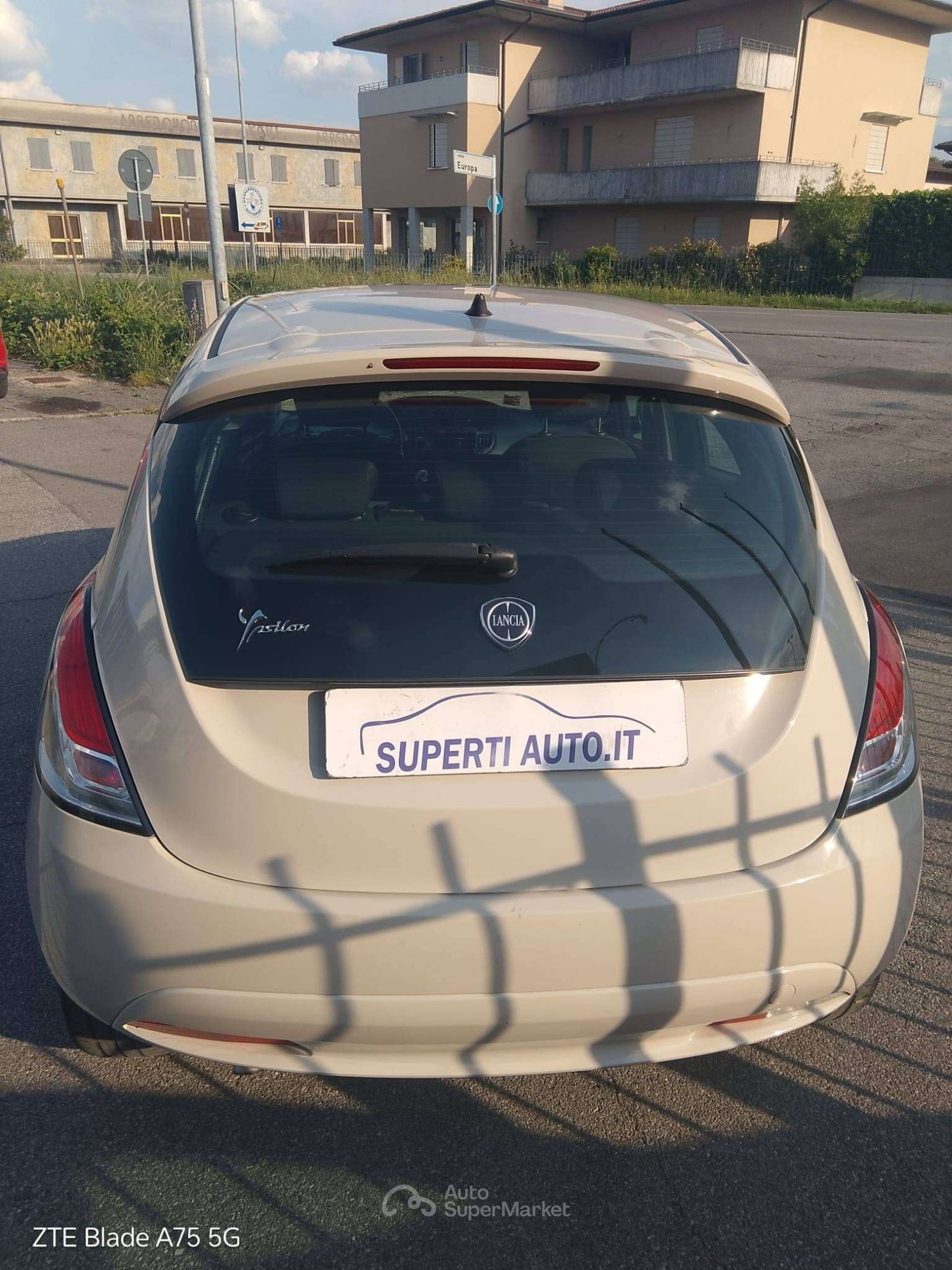 Lancia Ypsilon