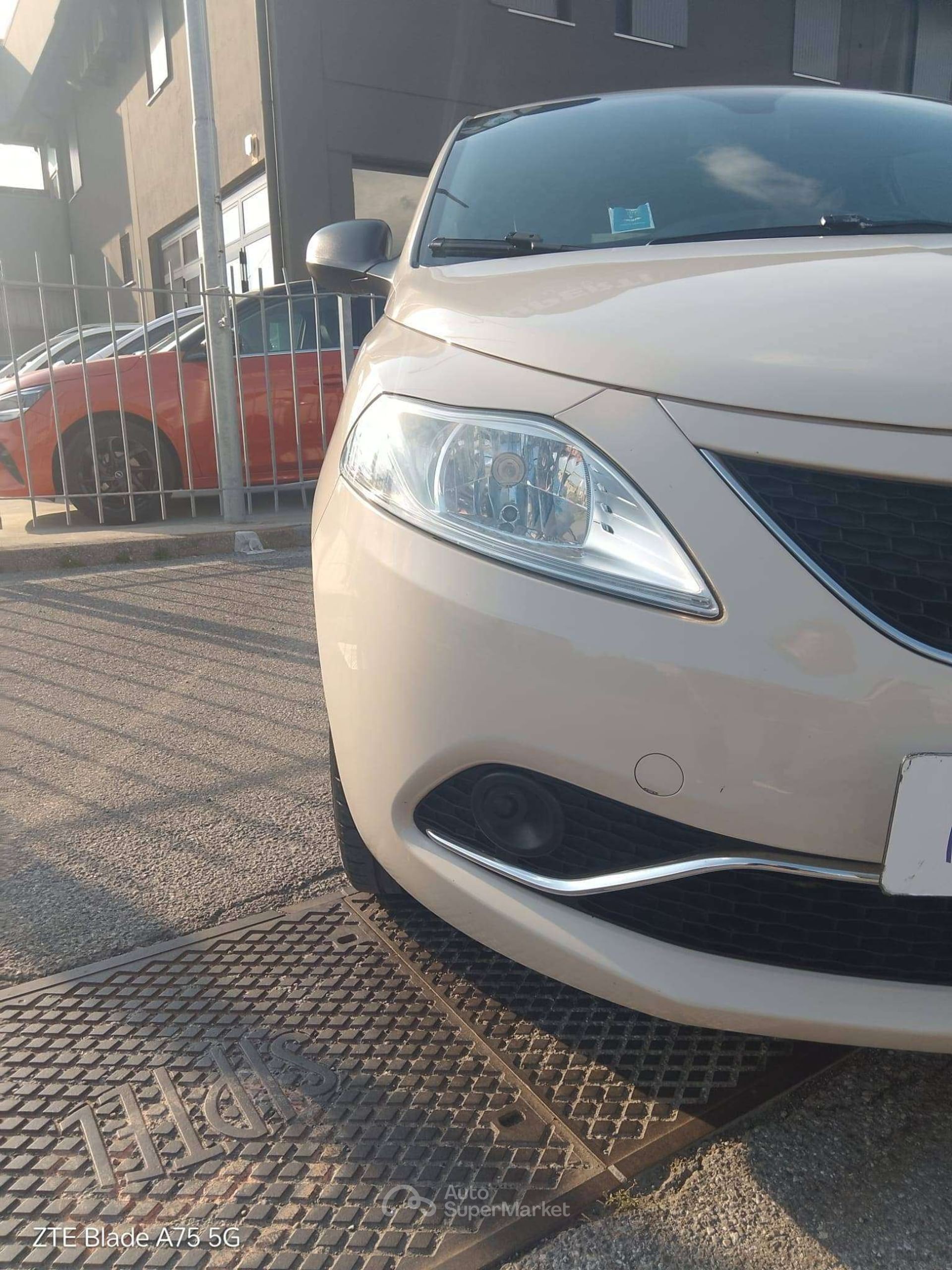 Lancia Ypsilon