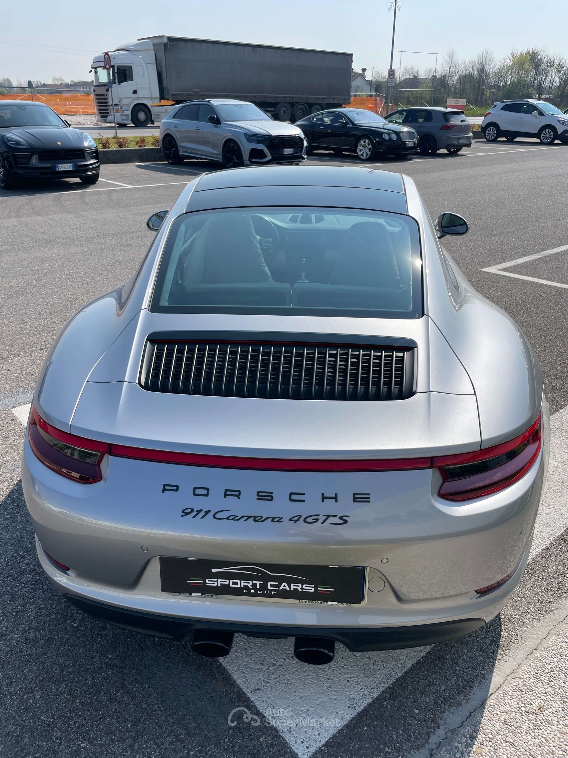 Porsche 911