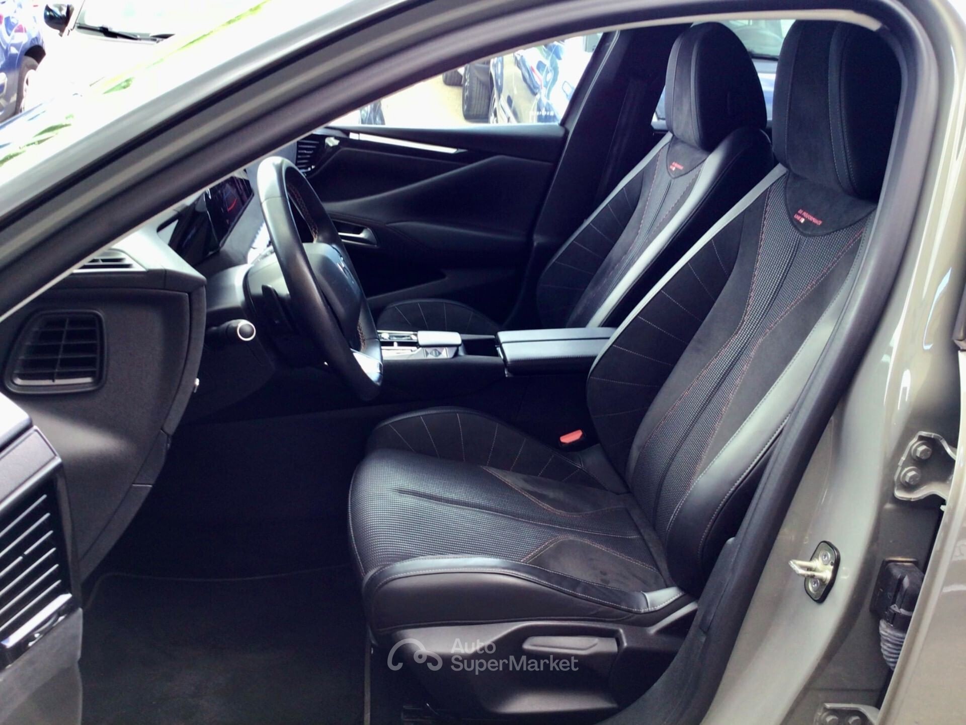 DS Automobiles DS 4