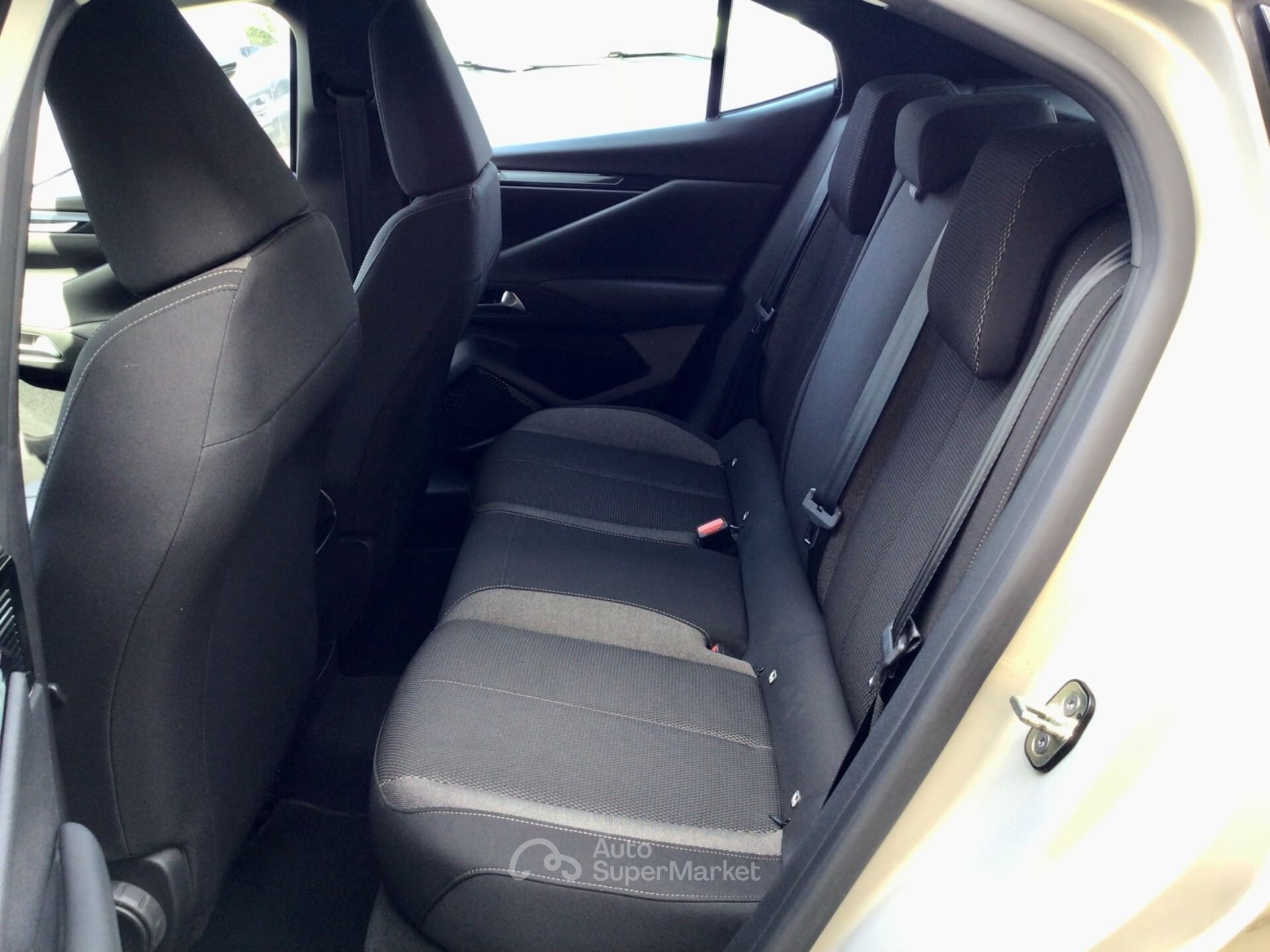 DS Automobiles DS 4
