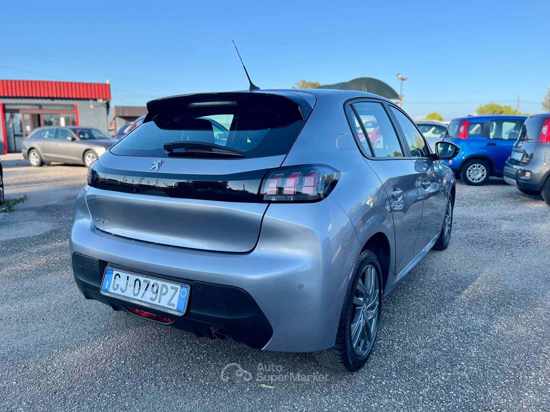 Peugeot 208