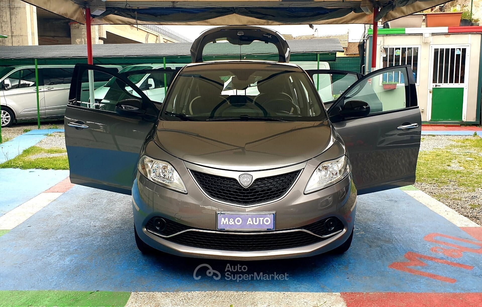 Lancia Ypsilon