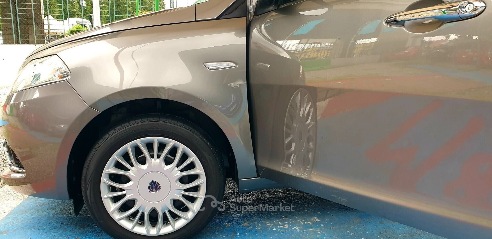 Lancia Ypsilon