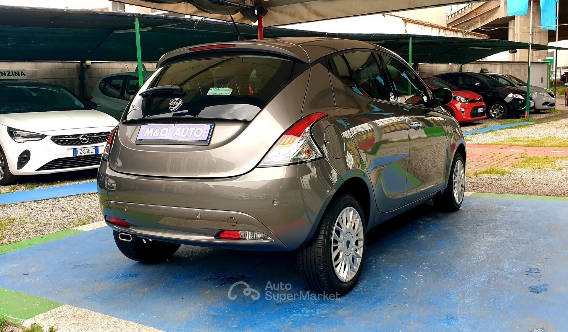 Lancia Ypsilon