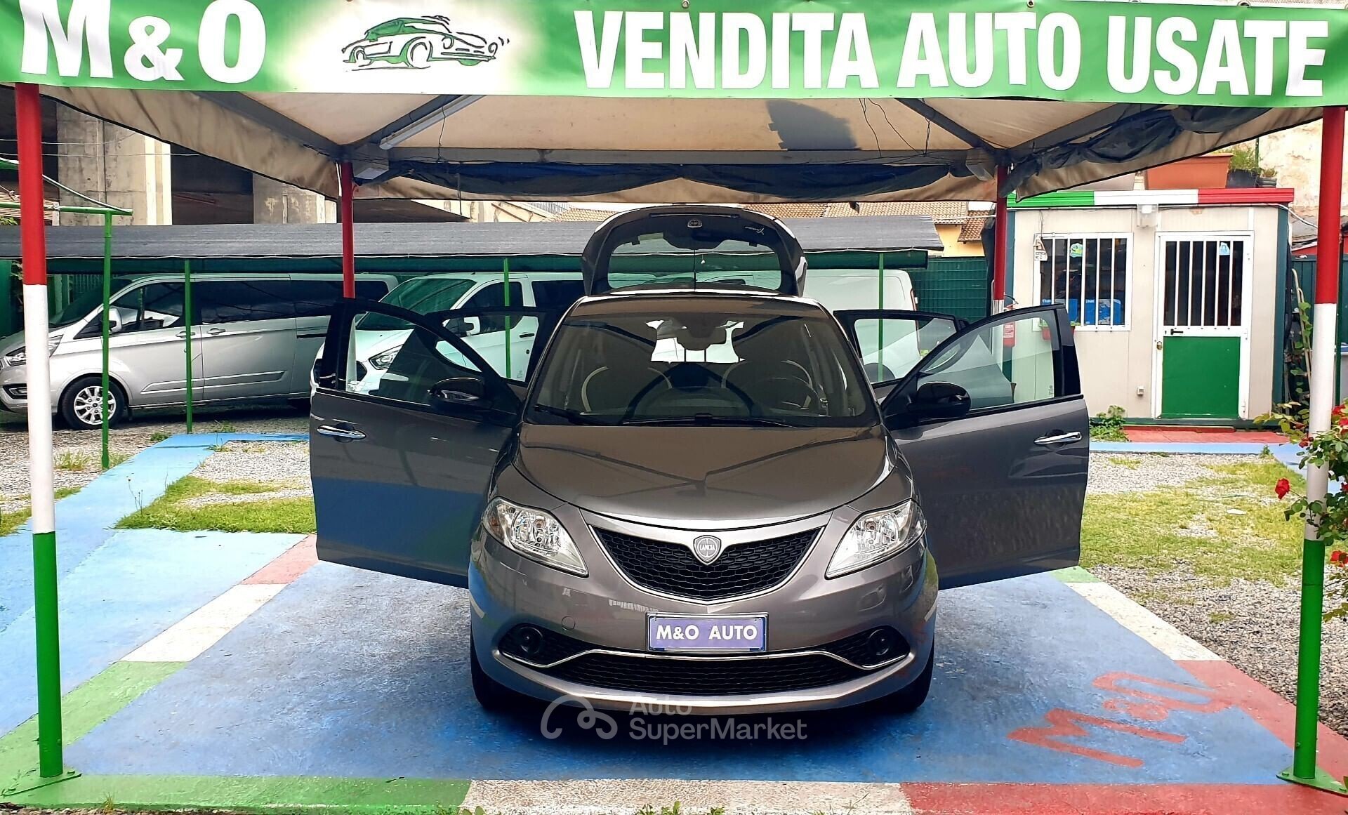 Lancia Ypsilon