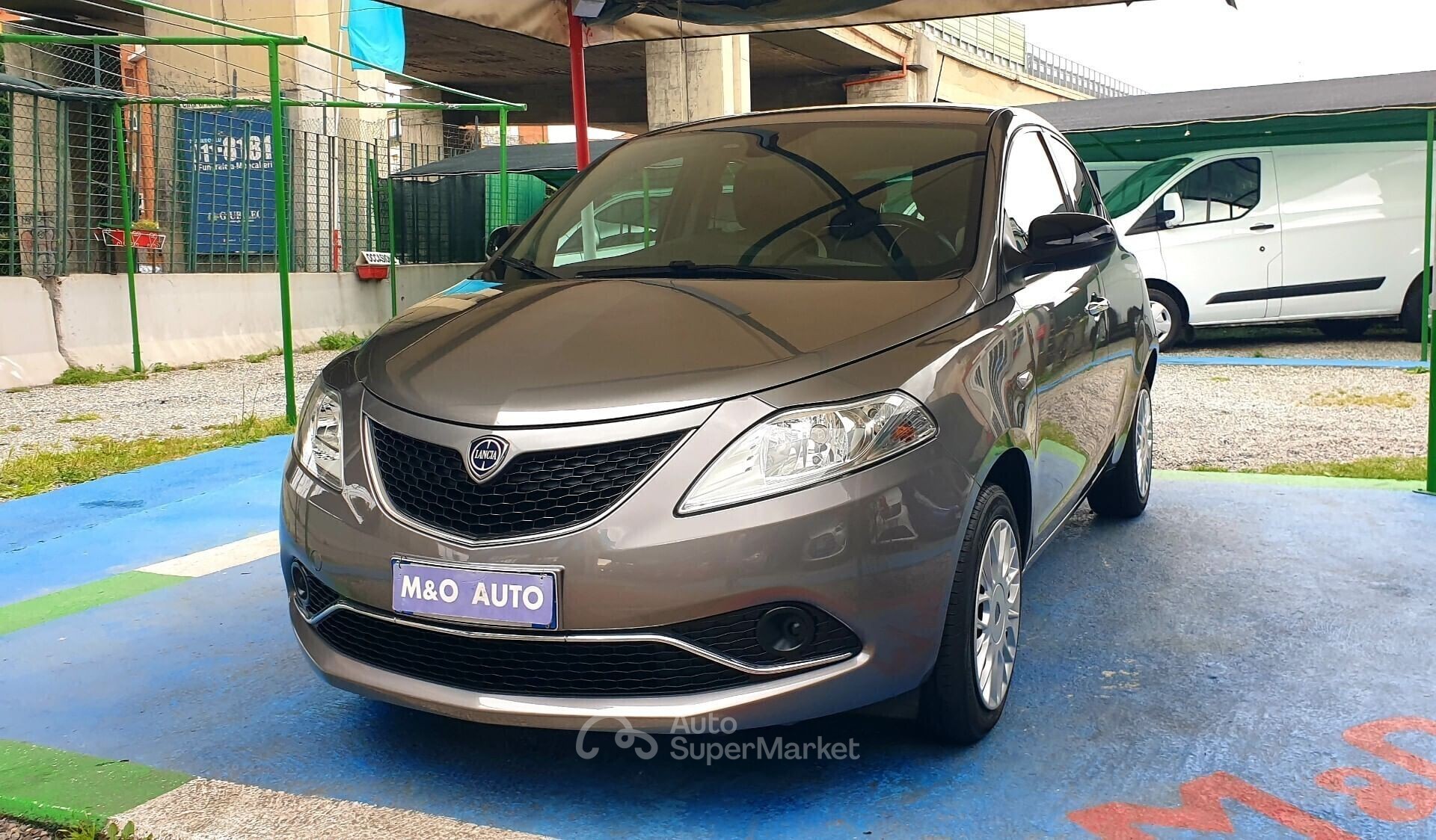 Lancia Ypsilon