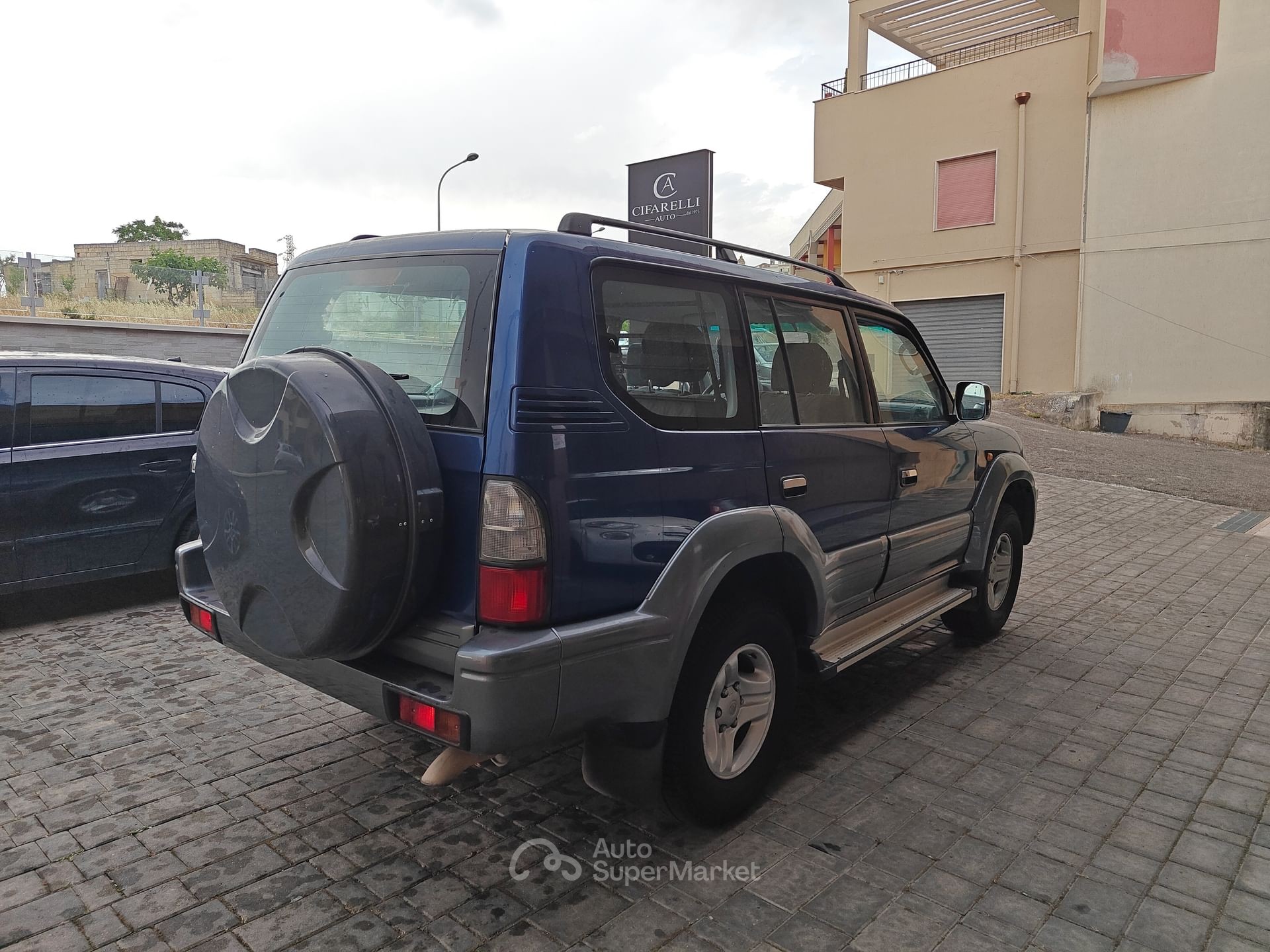 Toyota Land Cruiser