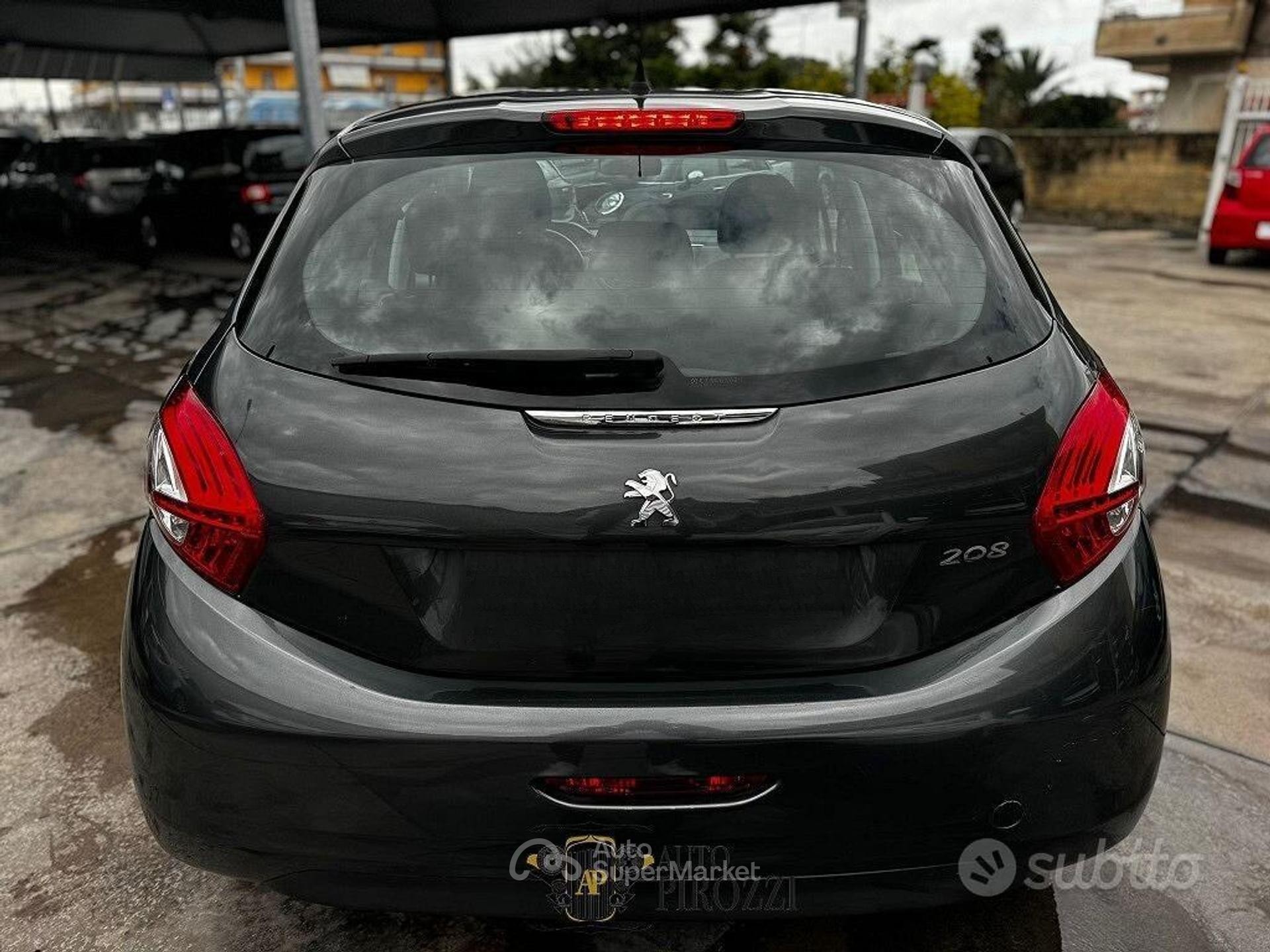 Peugeot 208