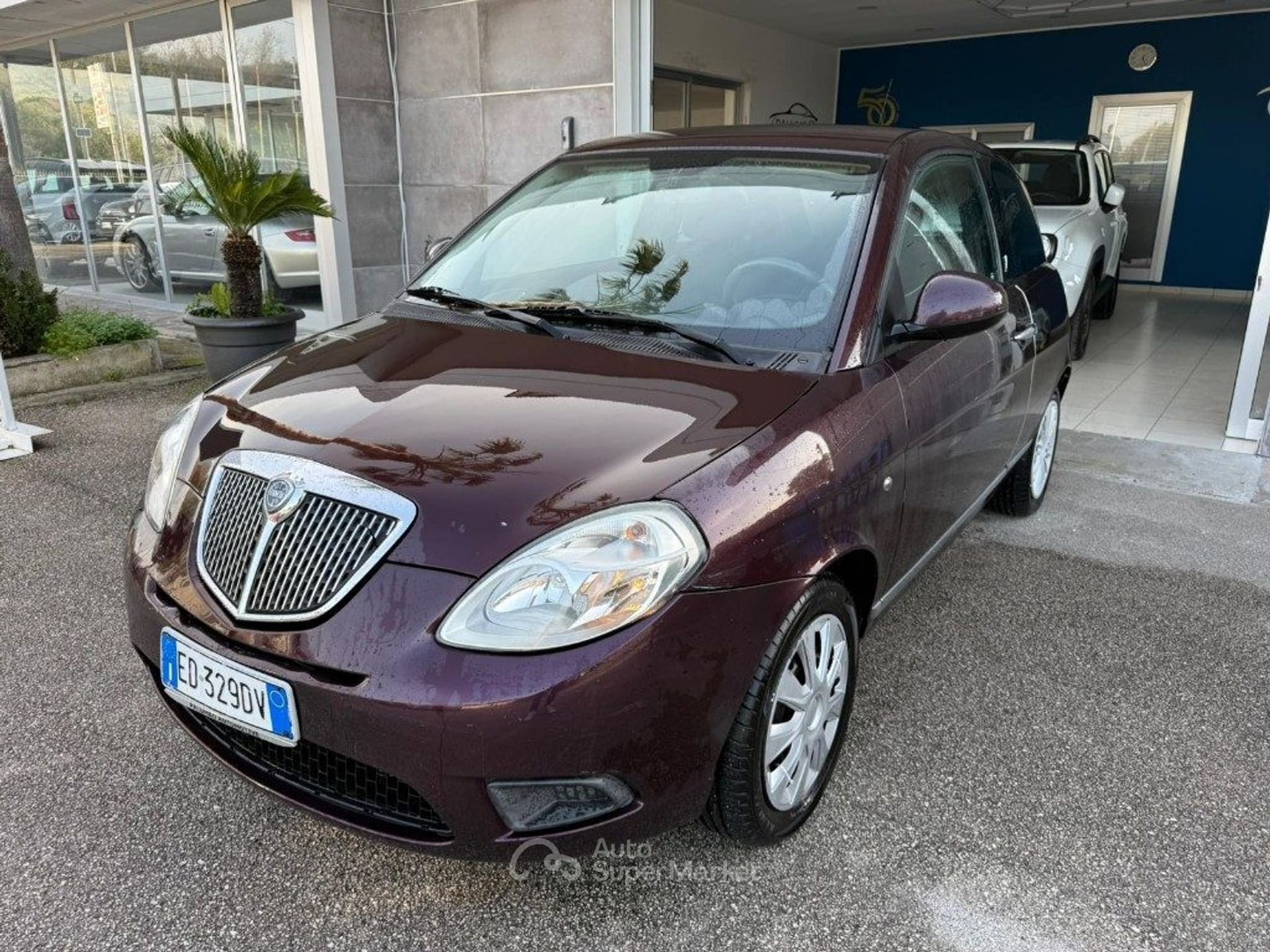 Lancia Ypsilon