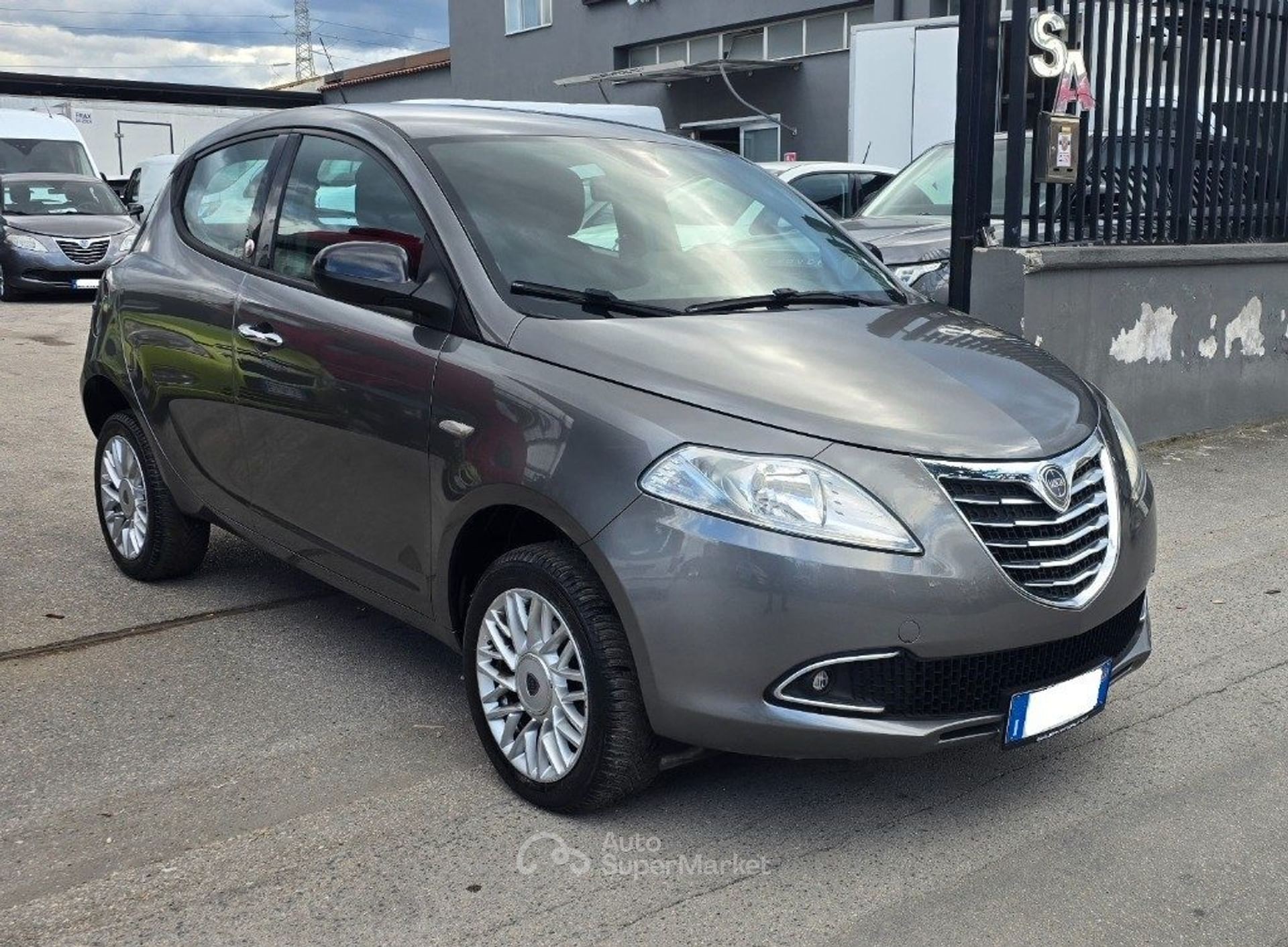 Lancia Ypsilon