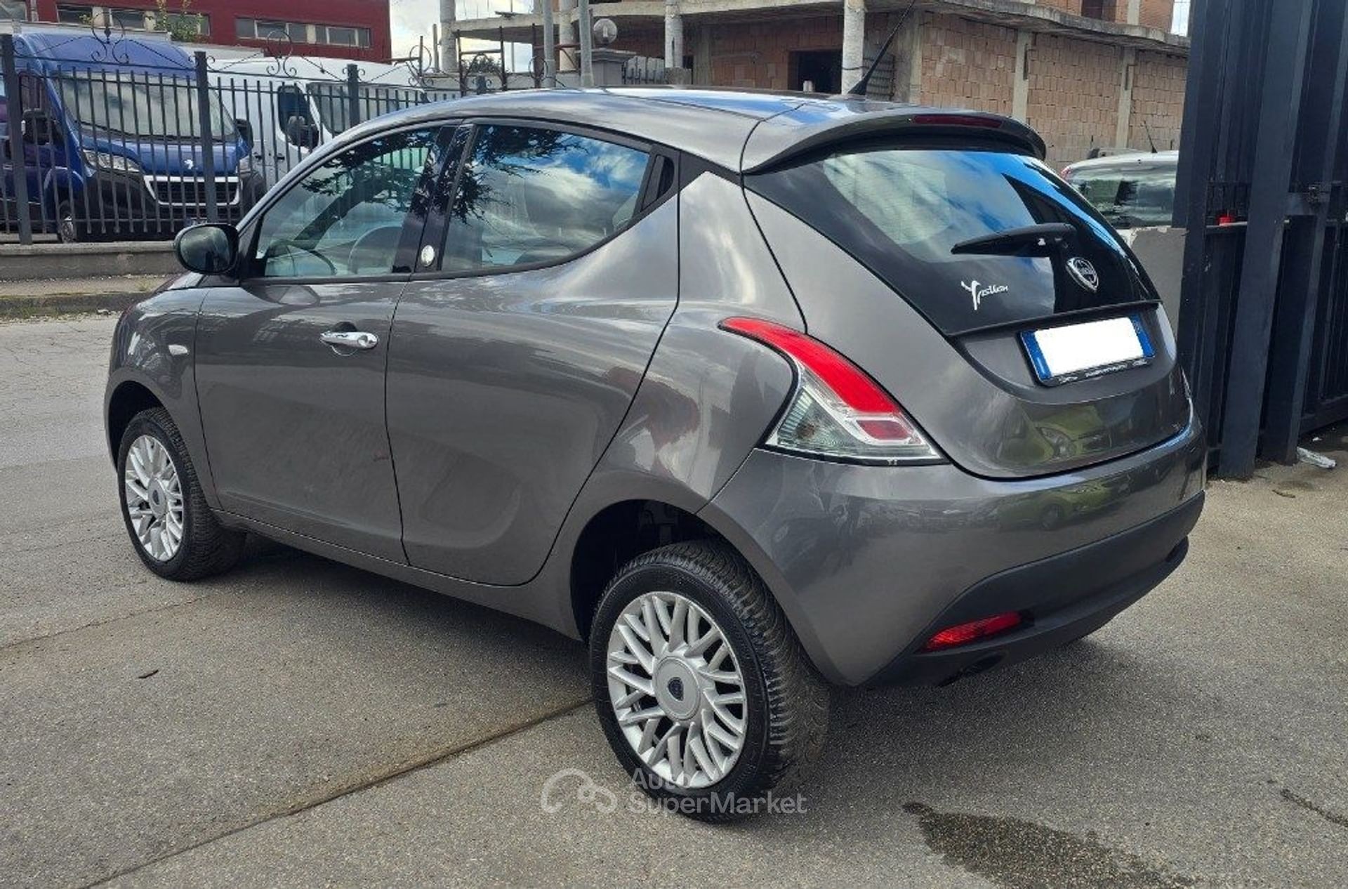 Lancia Ypsilon