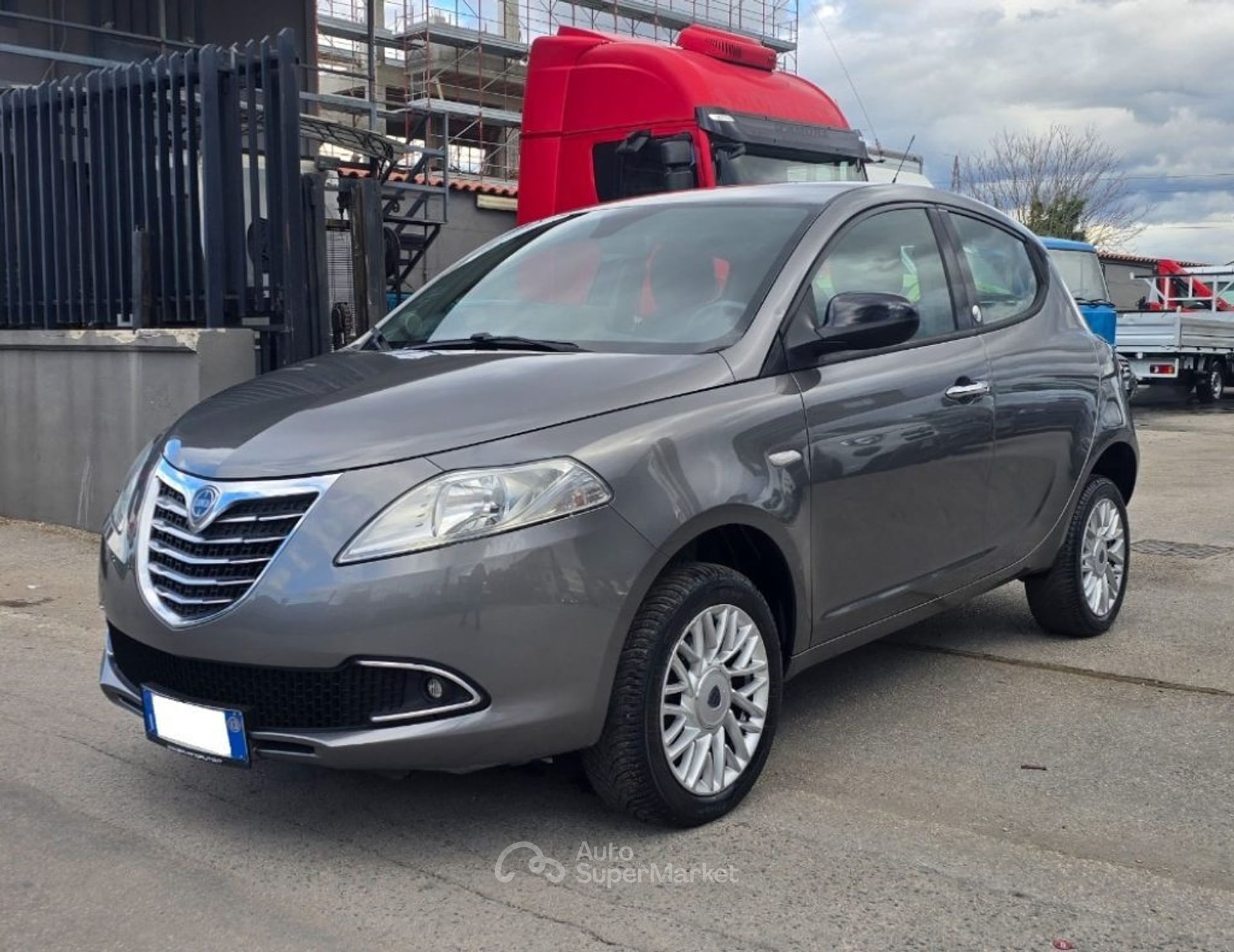 Lancia Ypsilon