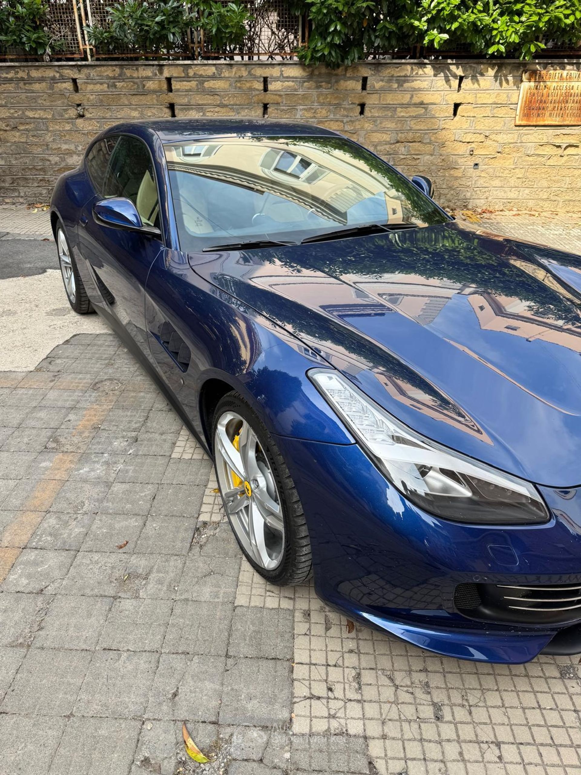 Ferrari GTC4 LUSSO