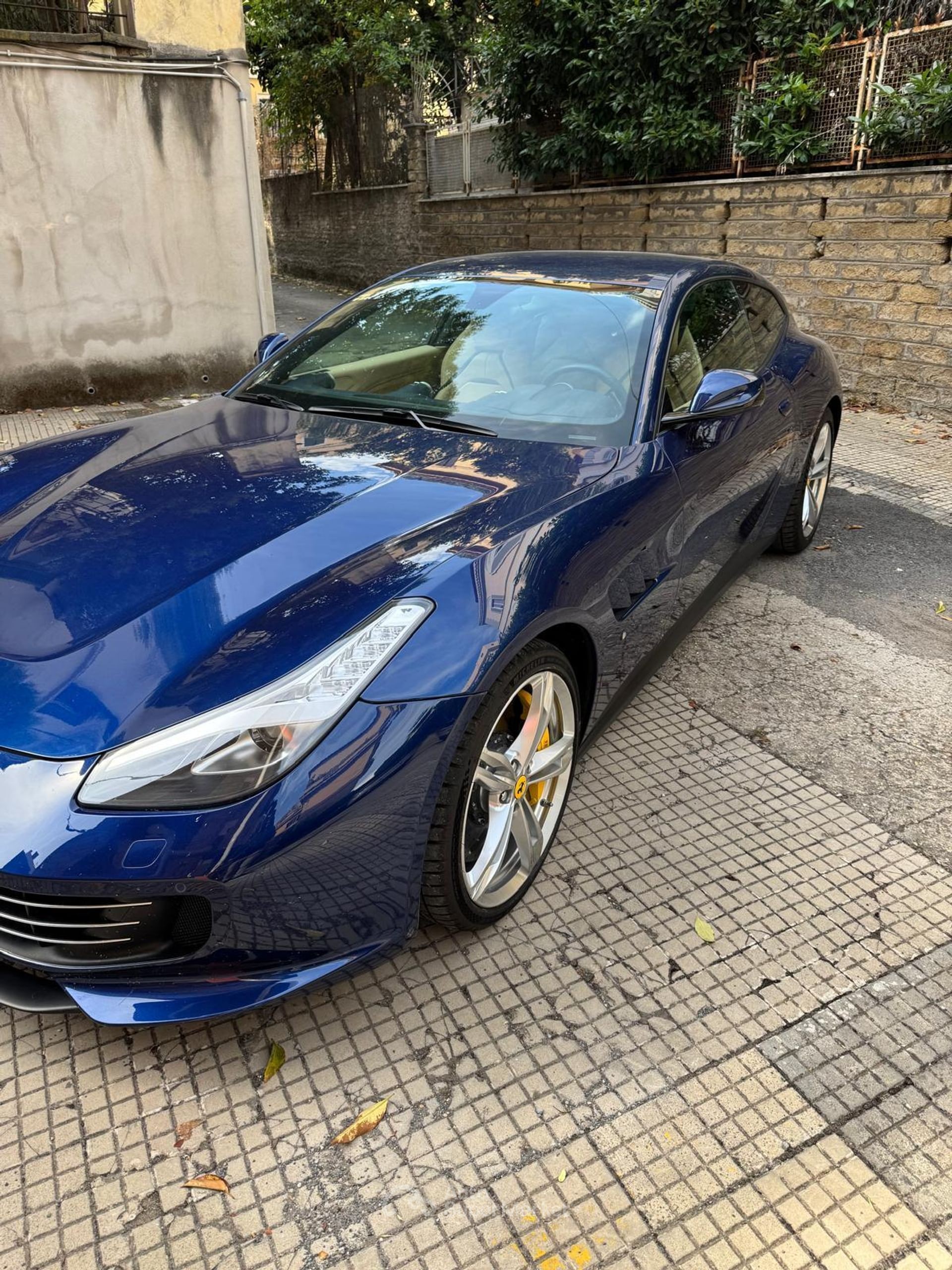 Ferrari GTC4 LUSSO