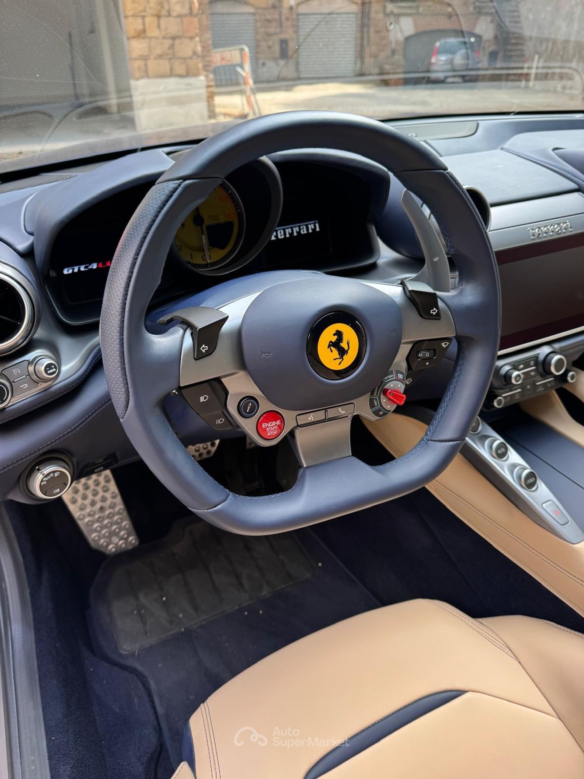 Ferrari GTC4 LUSSO