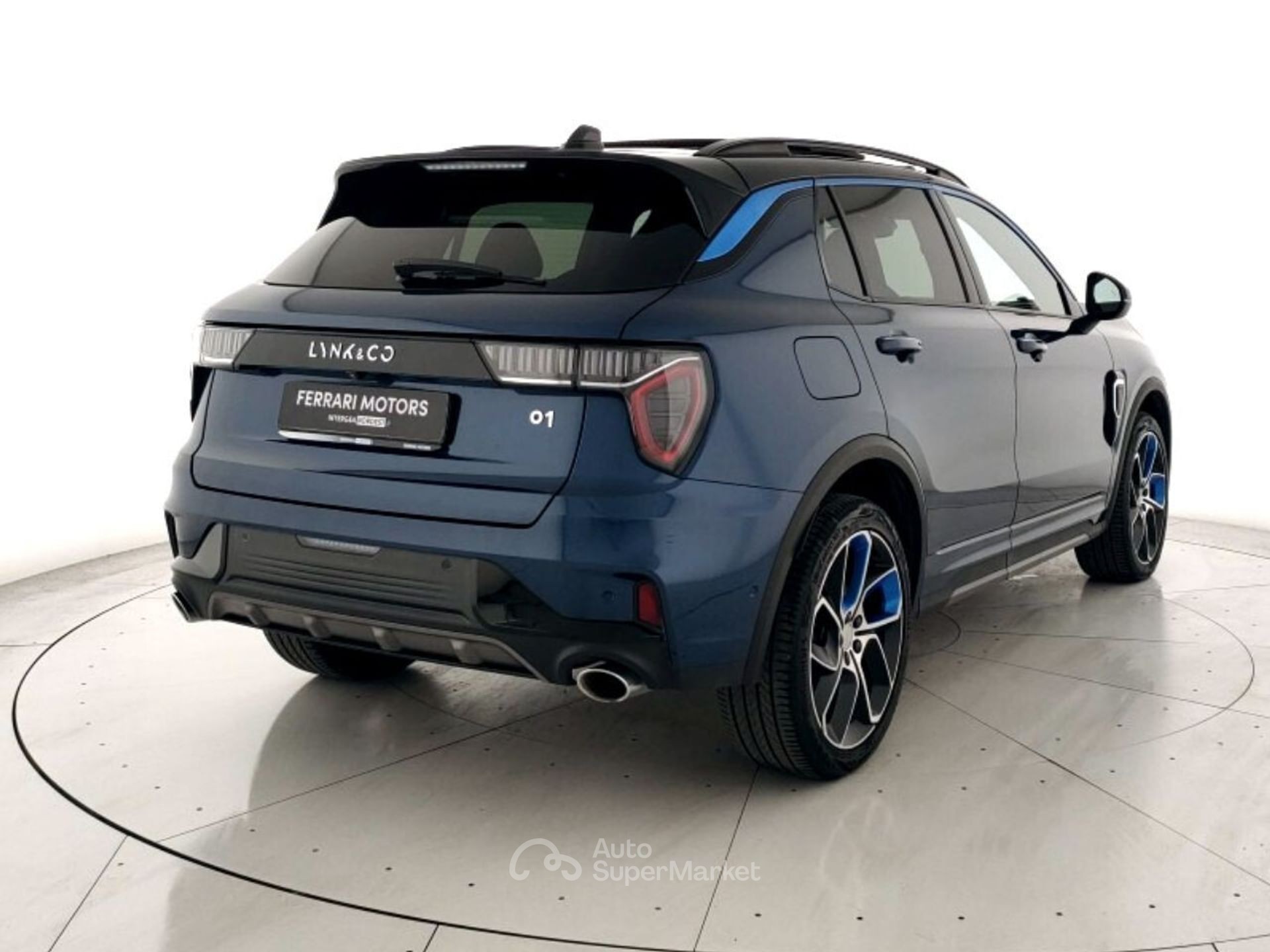 Lynk & Co 01