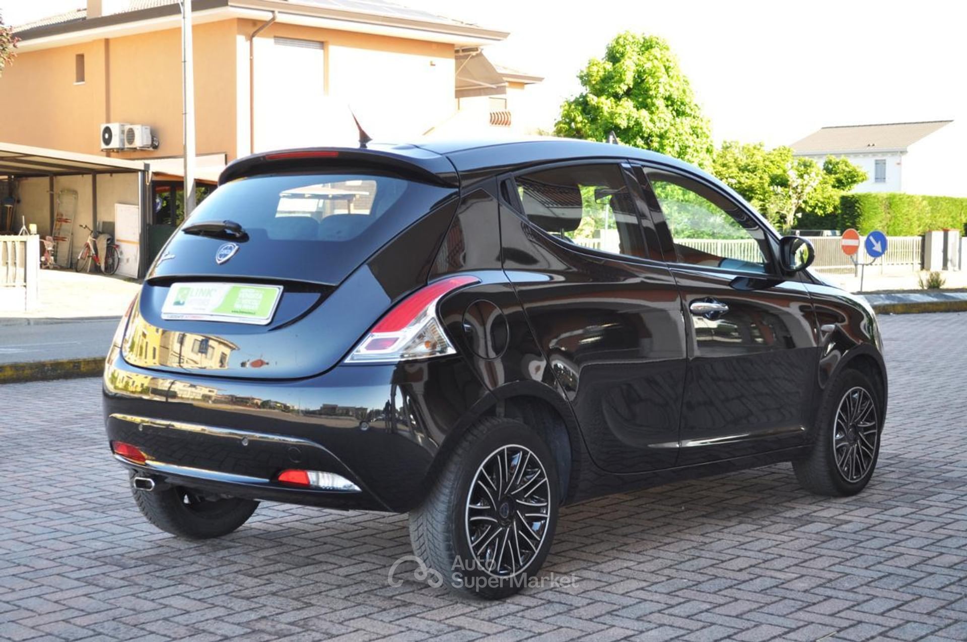 Lancia Ypsilon
