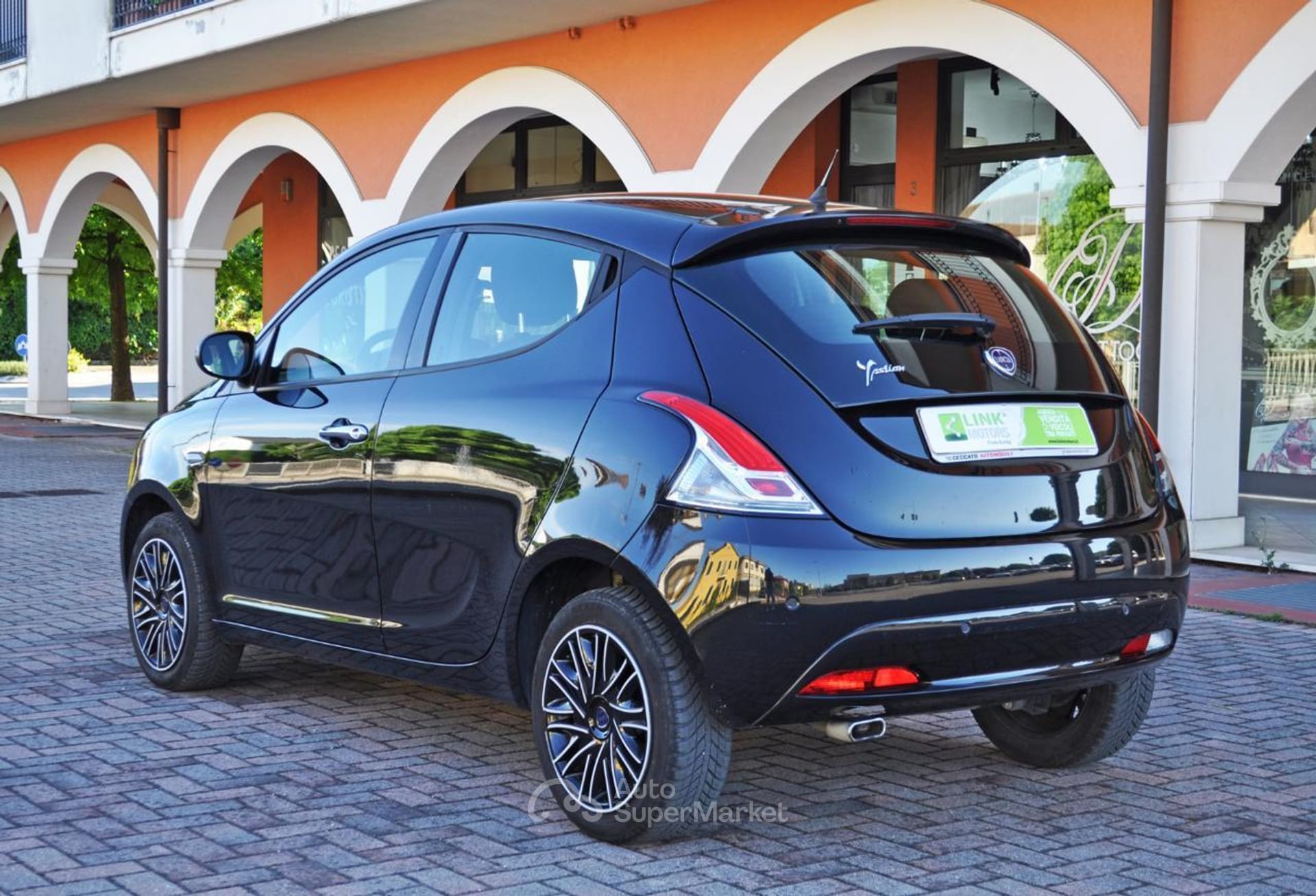 Lancia Ypsilon