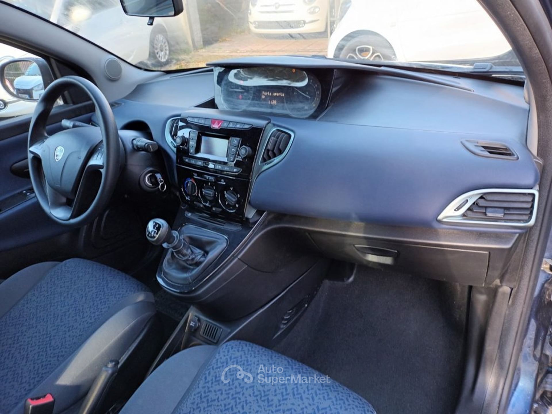 Lancia Ypsilon