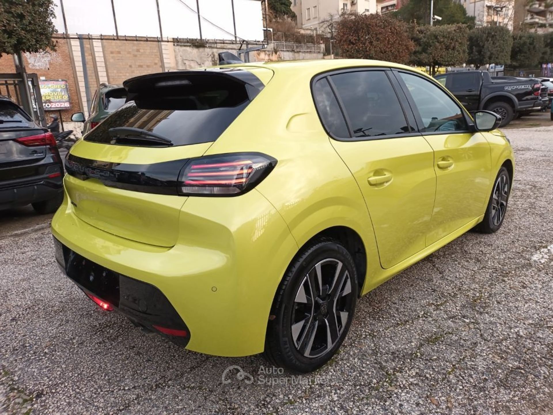 Peugeot 208