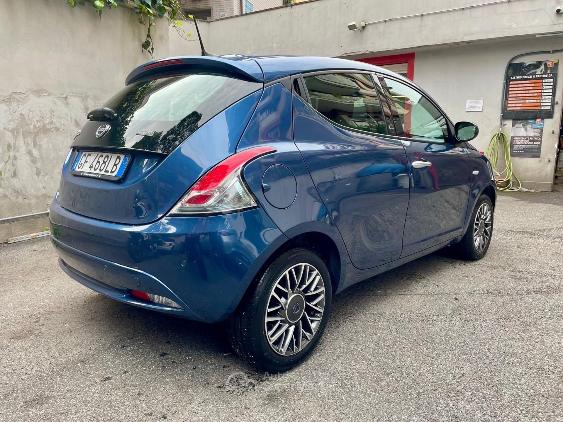 Lancia Ypsilon