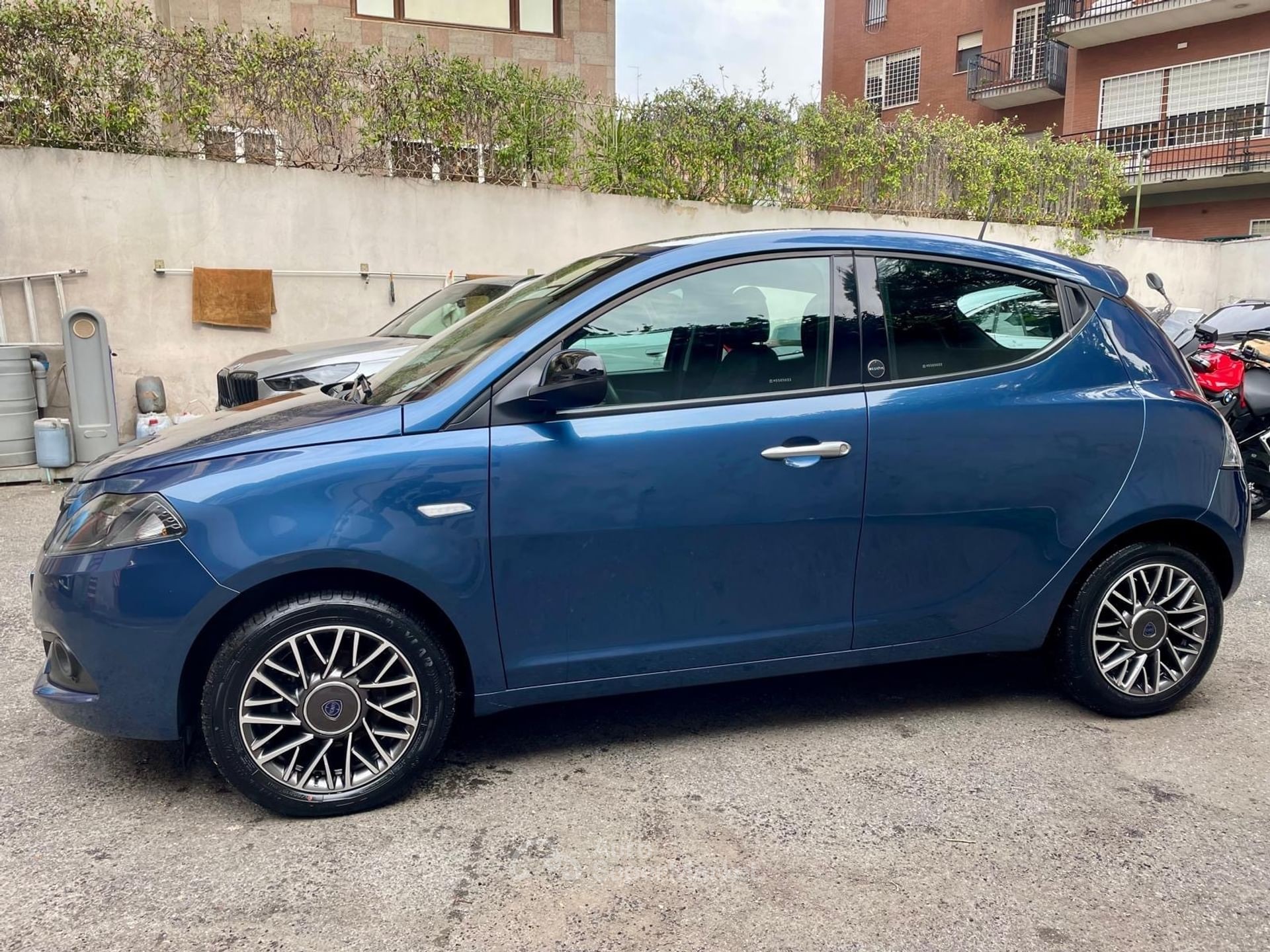 Lancia Ypsilon