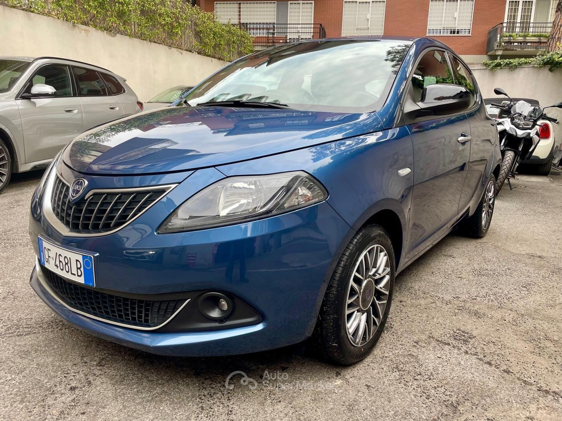Lancia Ypsilon