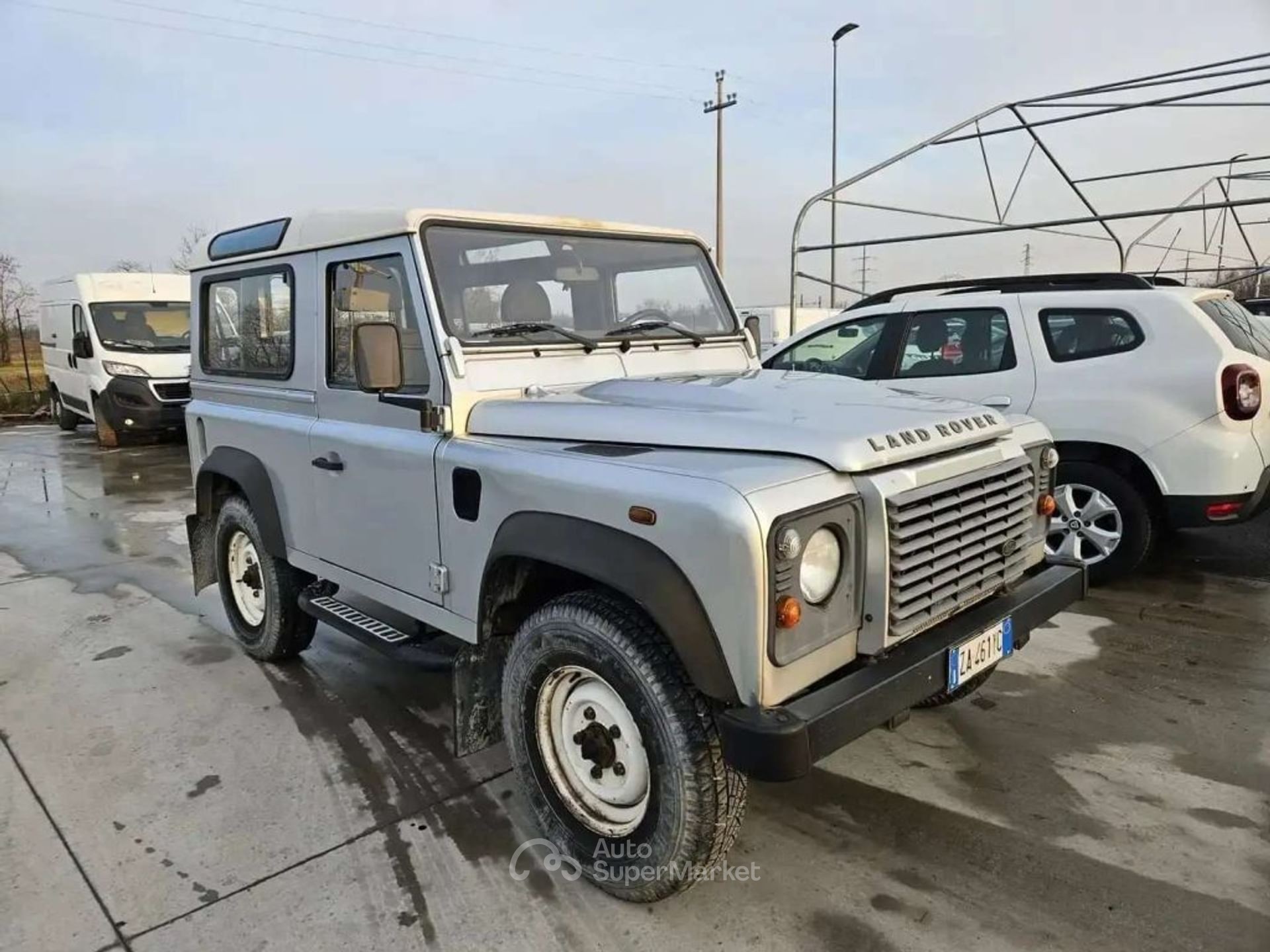 Land Rover Defender