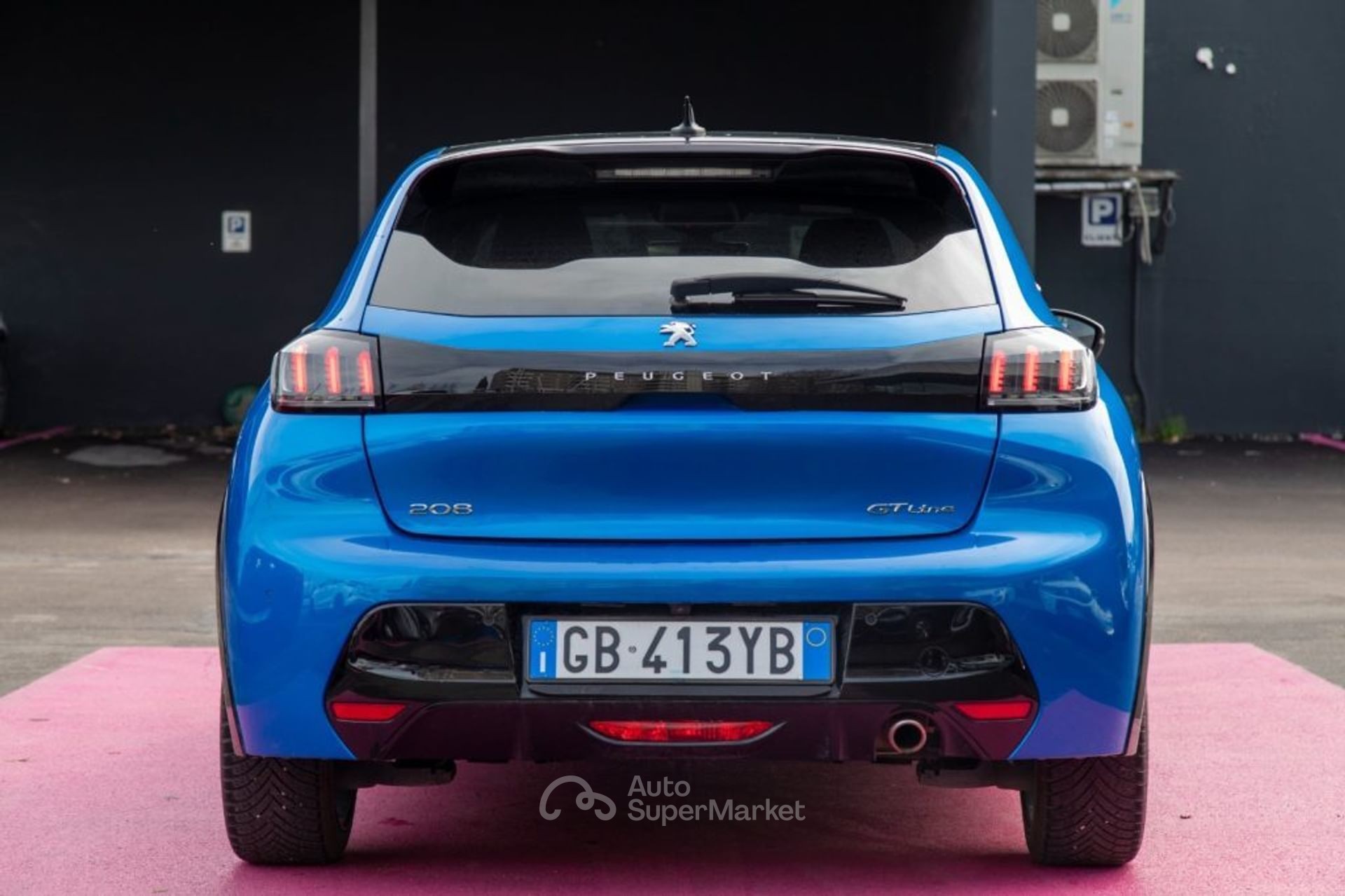 Peugeot 208
