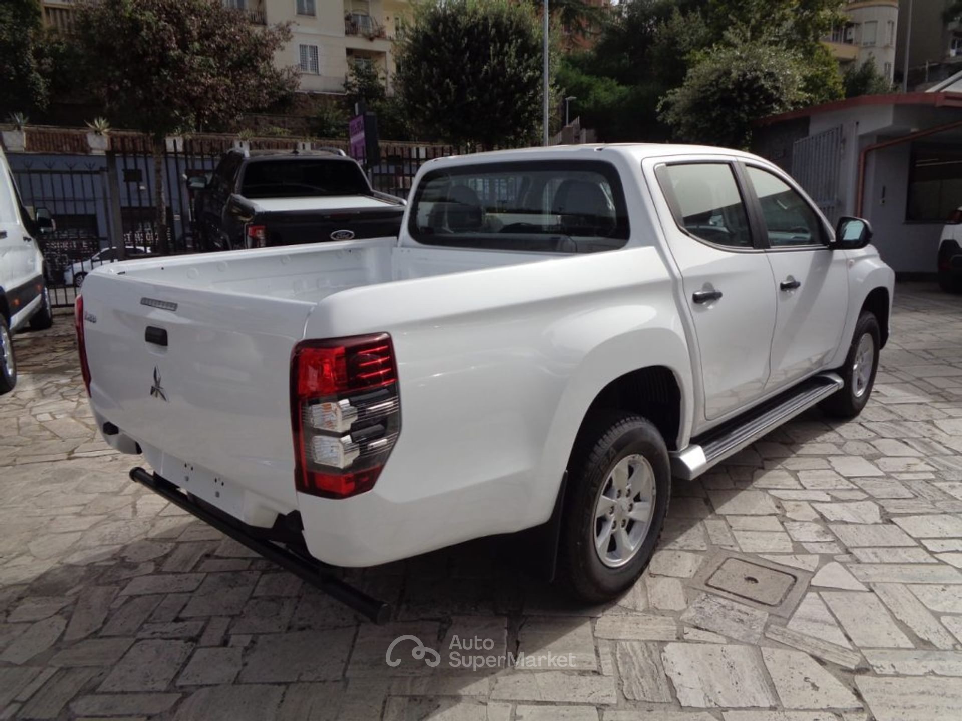 Mitsubishi L200