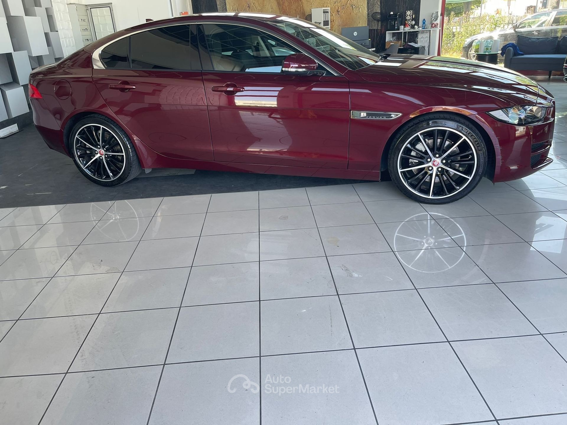 Jaguar XE