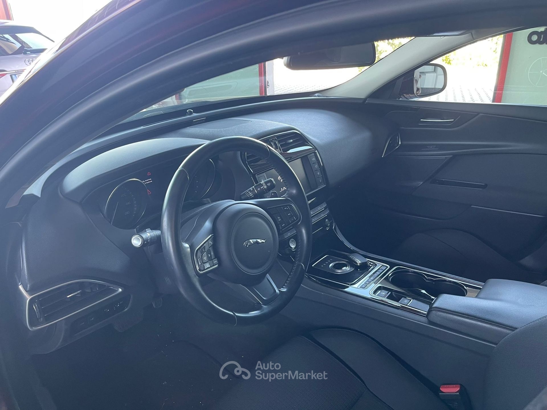 Jaguar XE