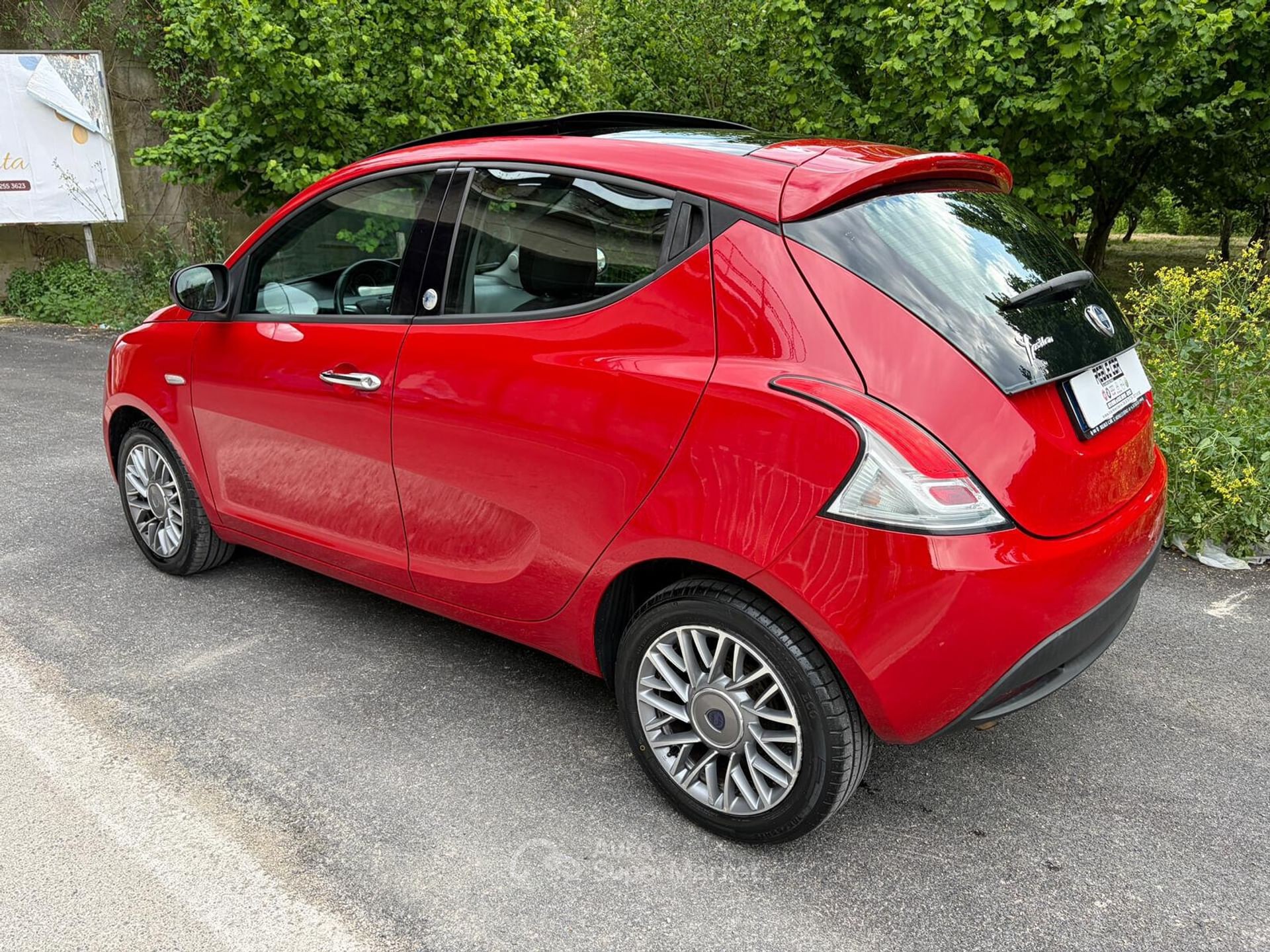 Lancia Ypsilon