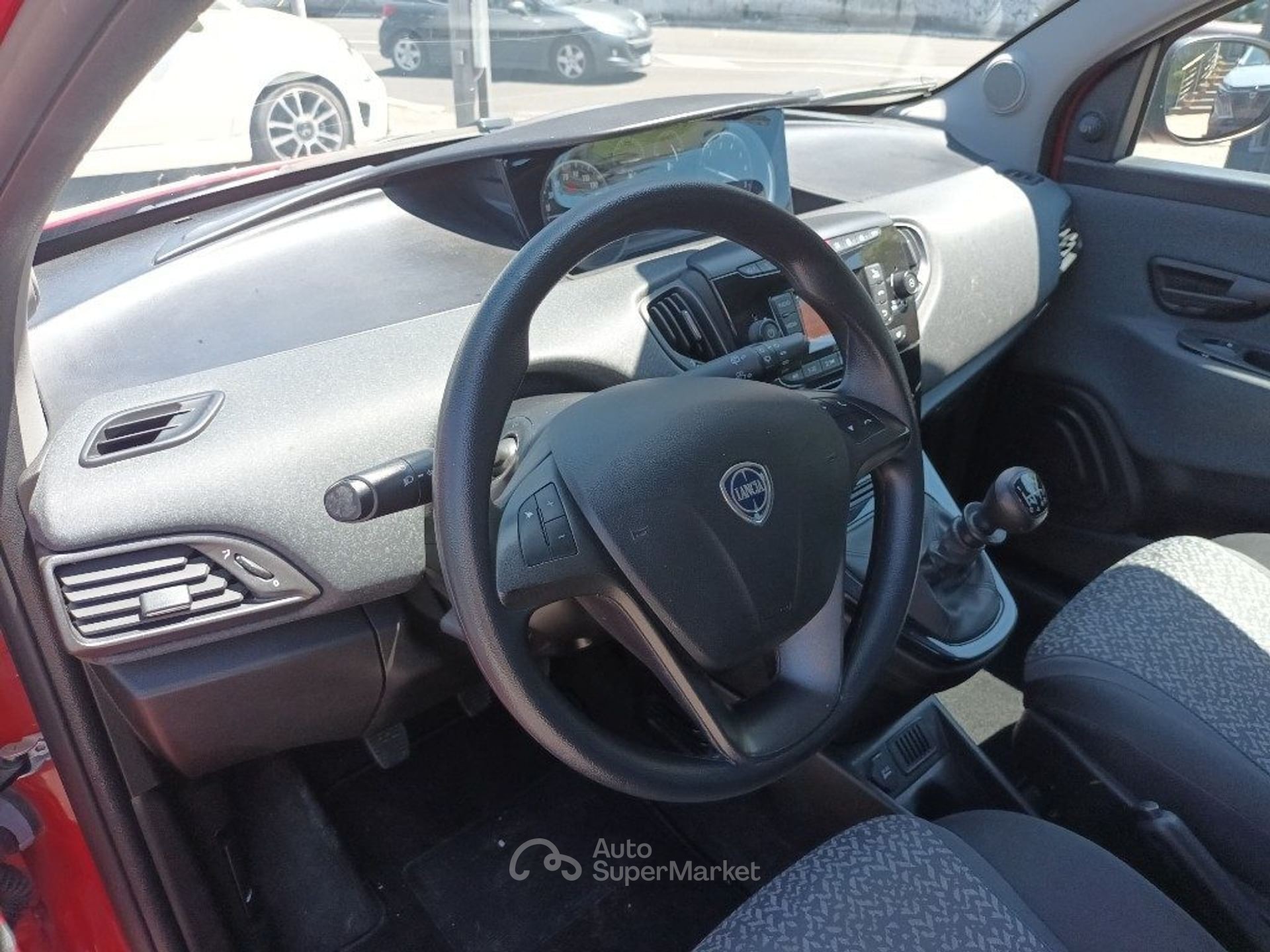 Lancia Ypsilon