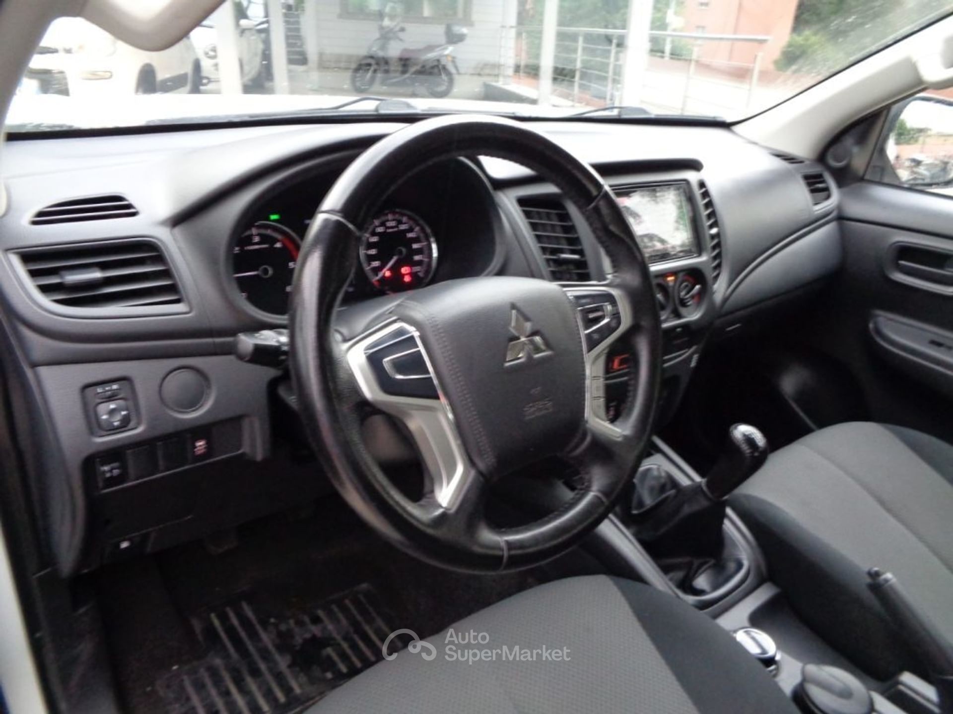 Mitsubishi L200