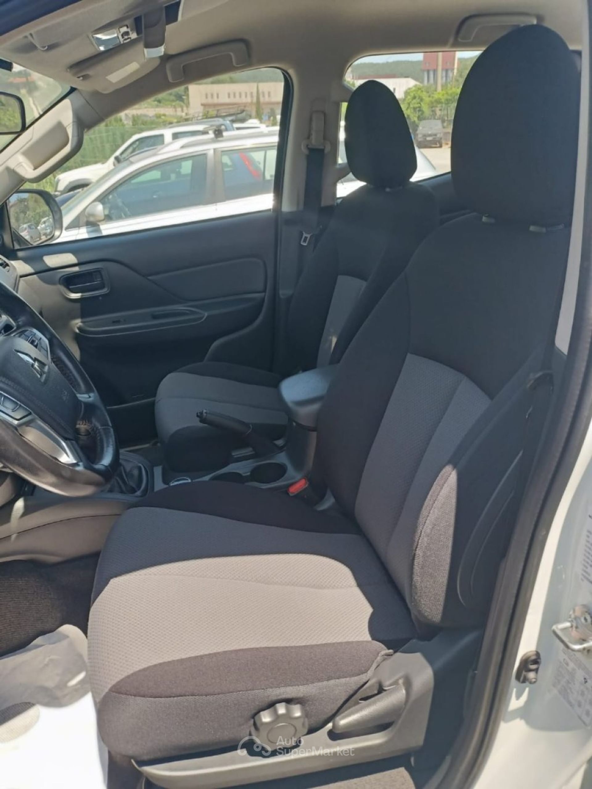 Mitsubishi L200